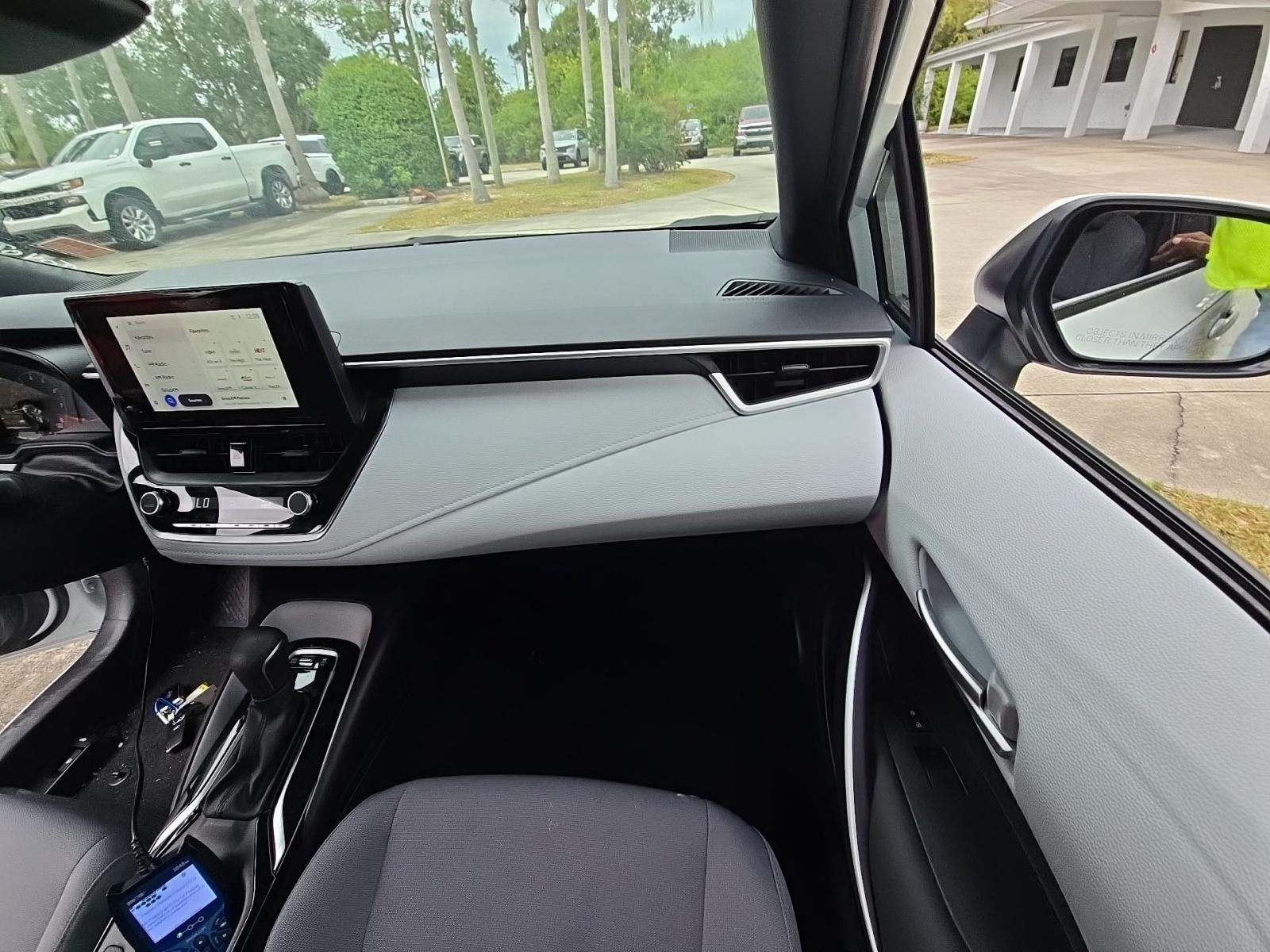 2025 Toyota Corolla SE FWD