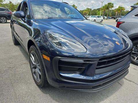 2022 Porsche Macan Base AWD