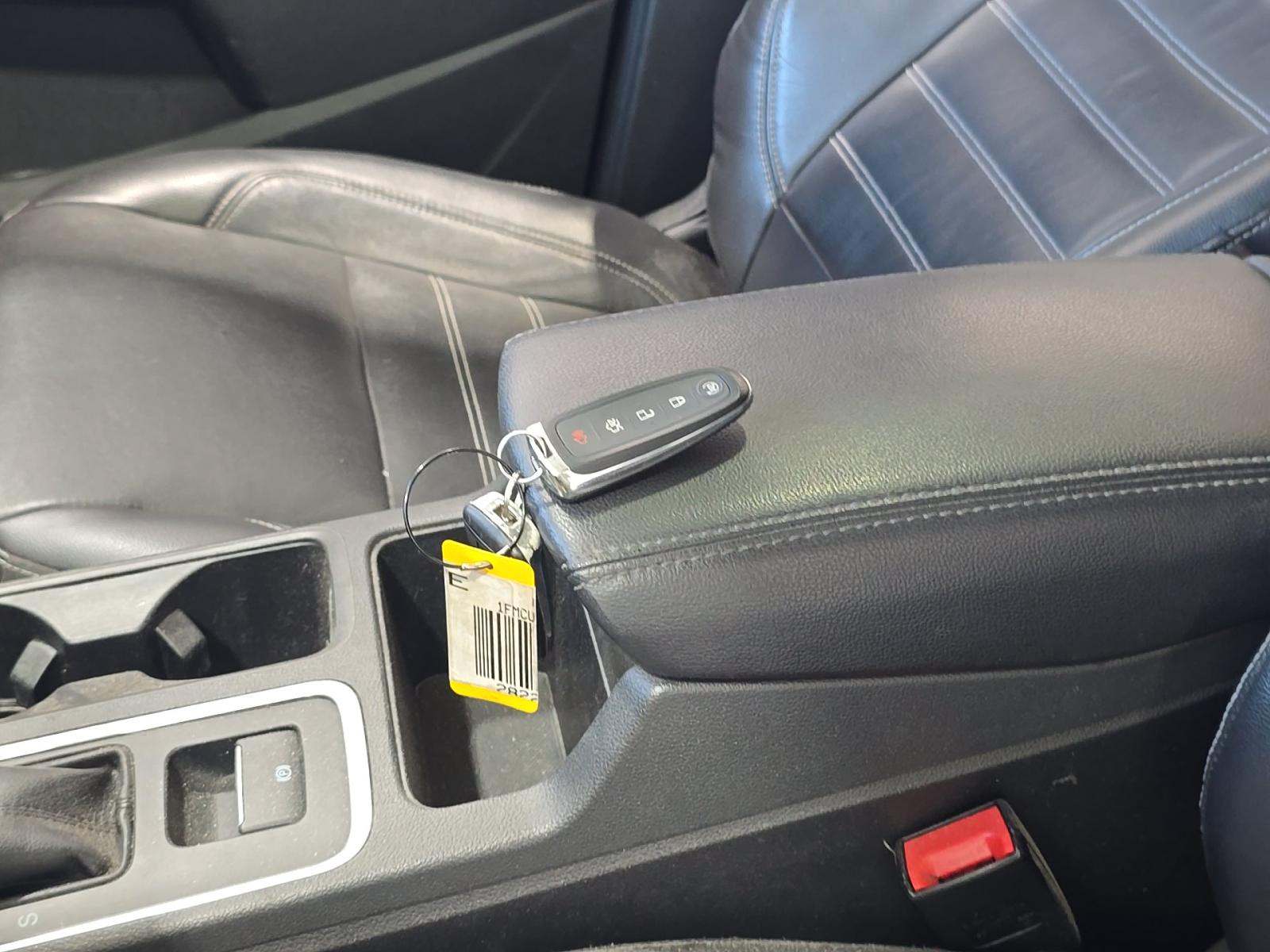 FORD ESCAPE - 8