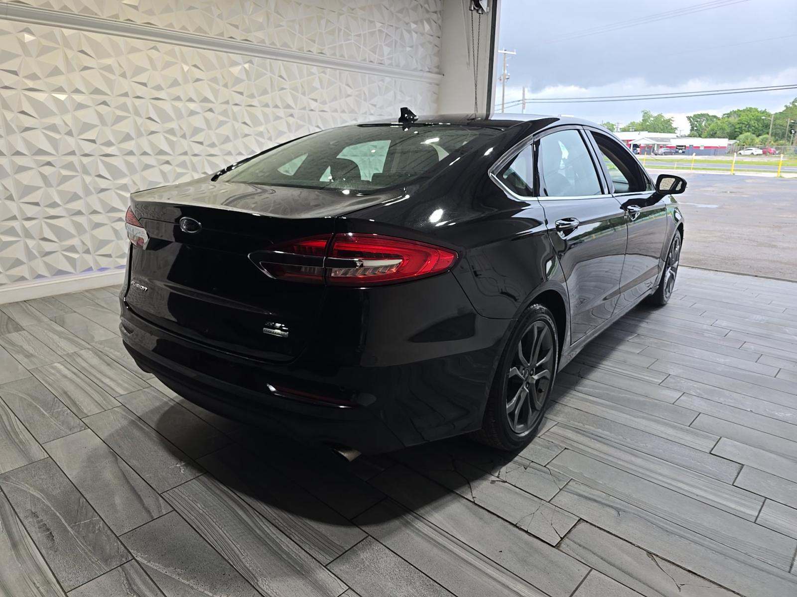 FORD FUSION - 3