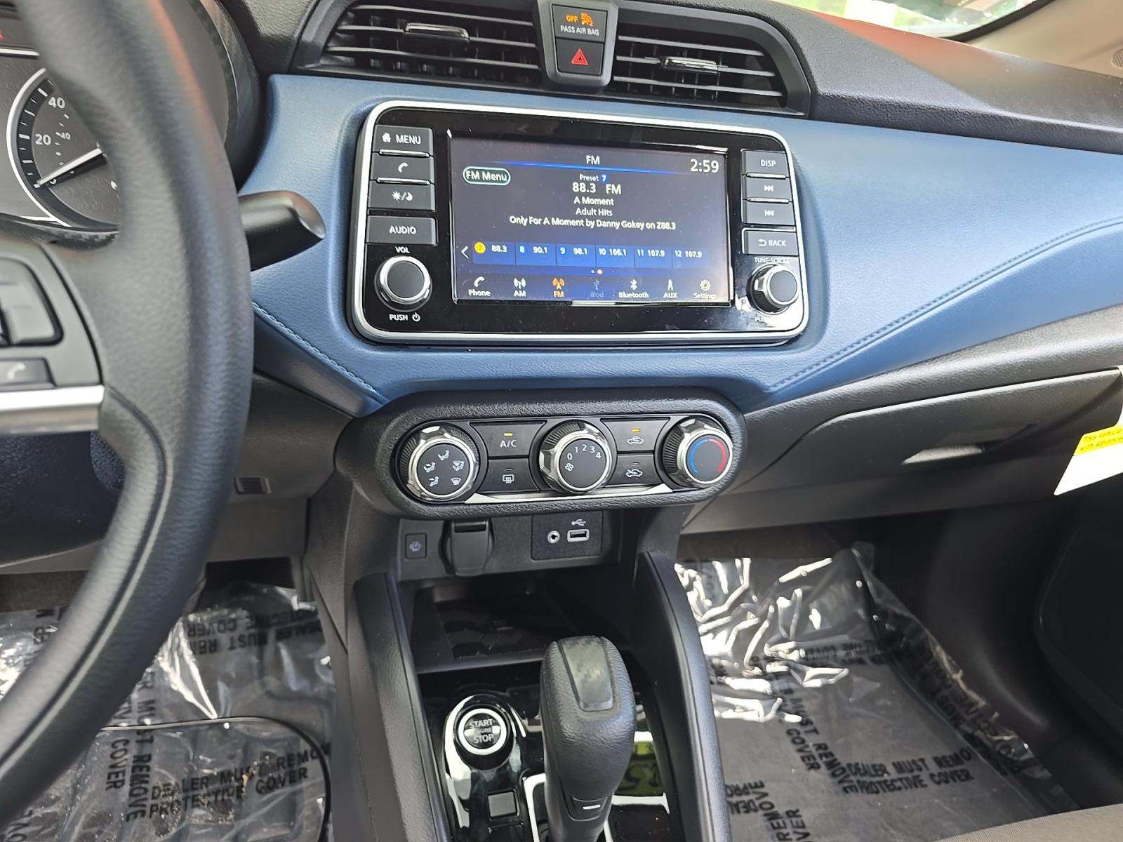 NISSAN VERSA - 10