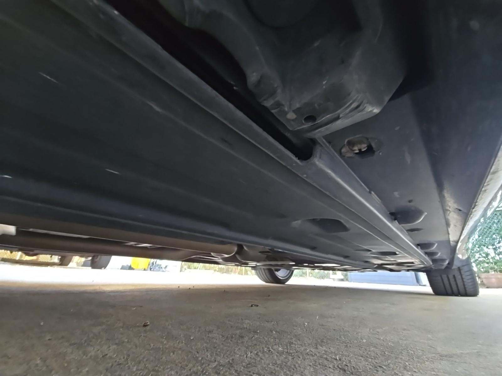 MERCEDES-BENZ E-CLASS - 7