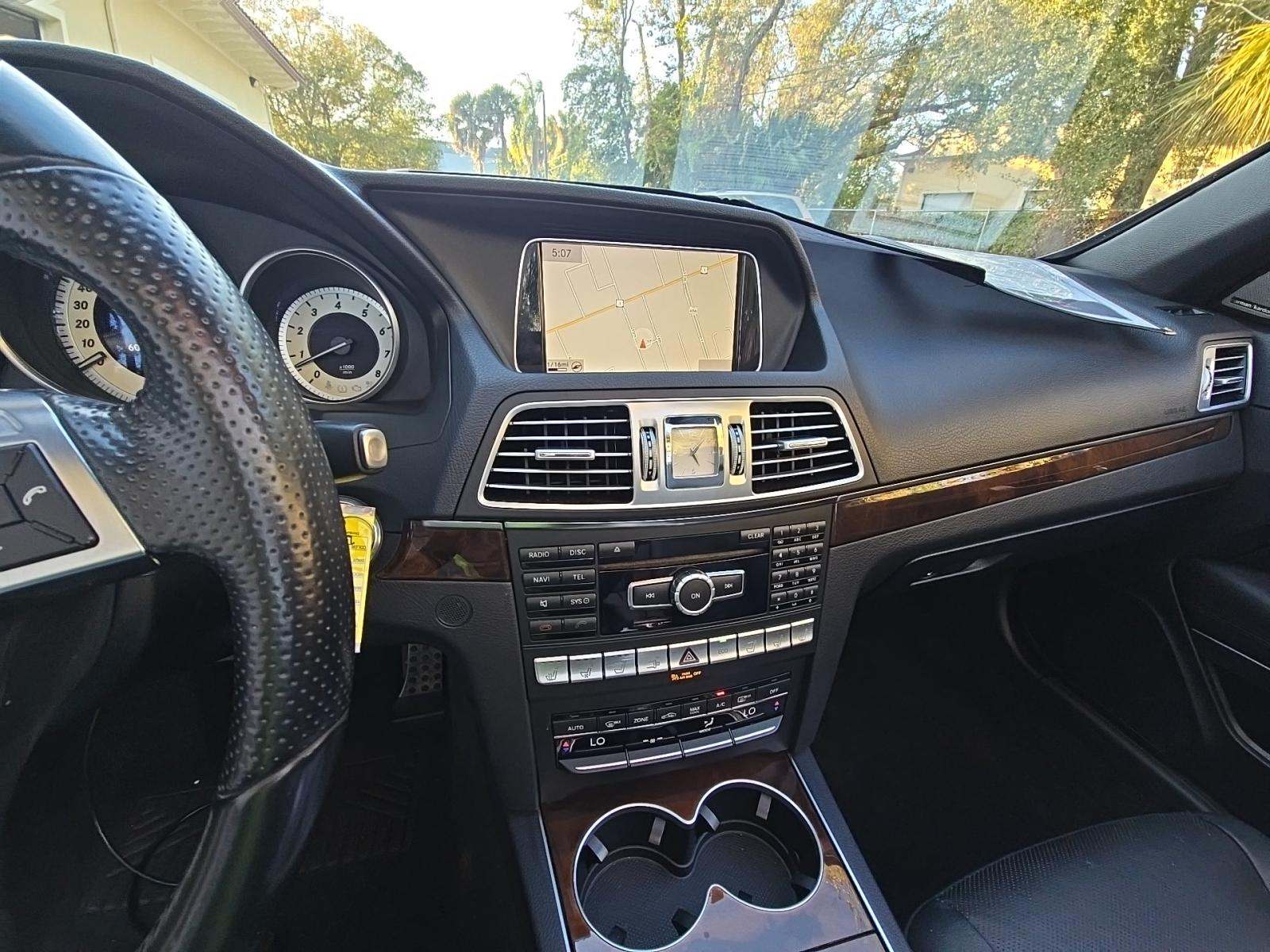 MERCEDES-BENZ E-CLASS - 10