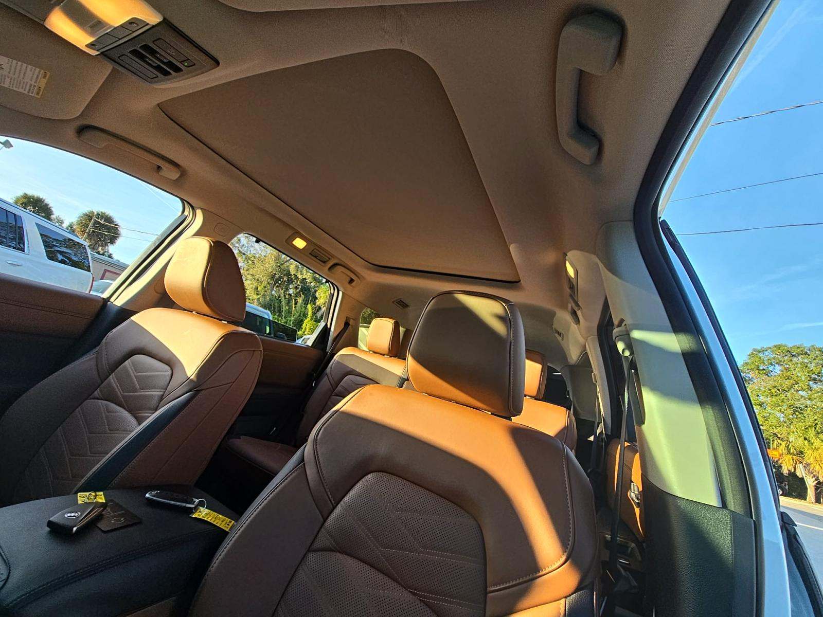 2025 Nissan Pathfinder Platinum FWD