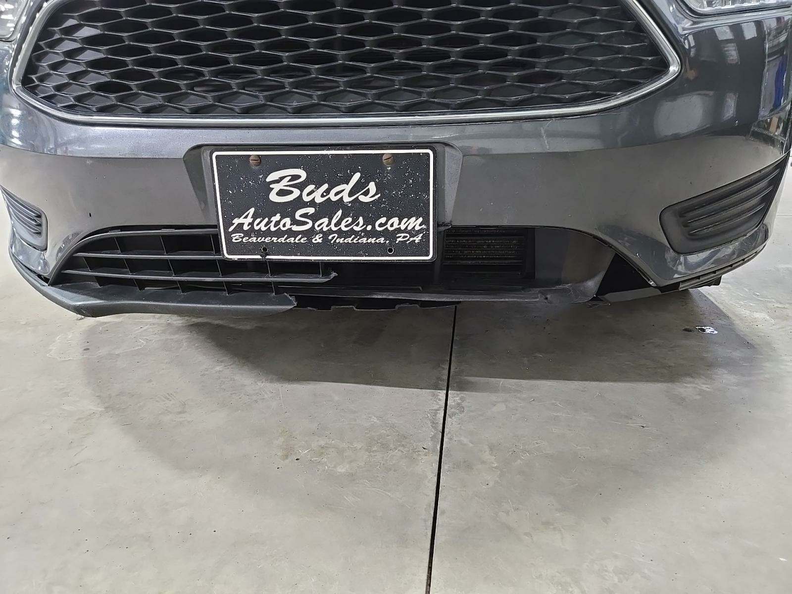2017 Ford Focus SE FWD