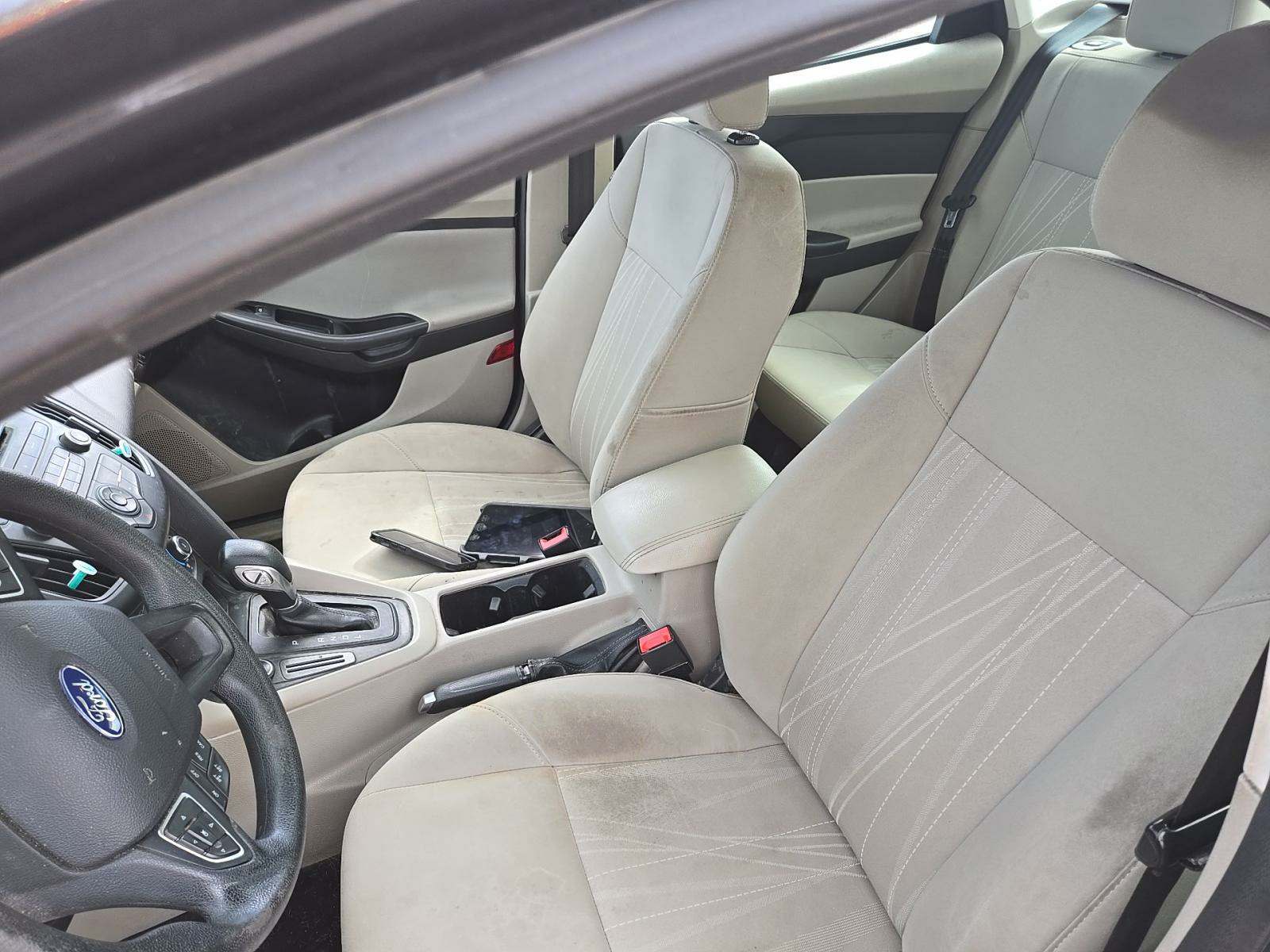 2017 Ford Focus SE FWD