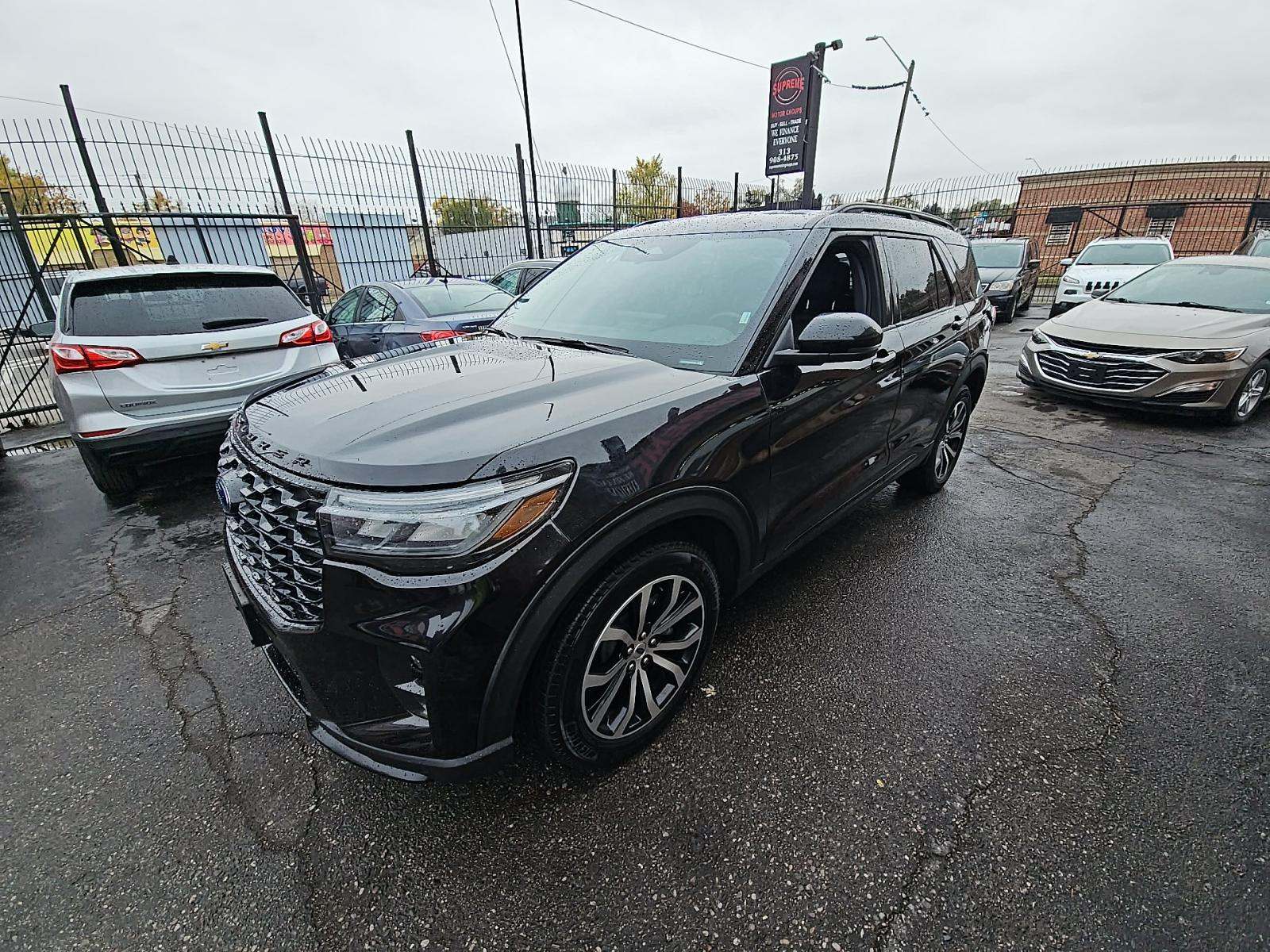 2025 Ford Explorer ST-Line AWD