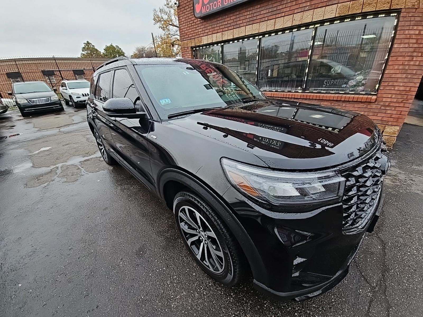 2025 Ford Explorer ST-Line AWD