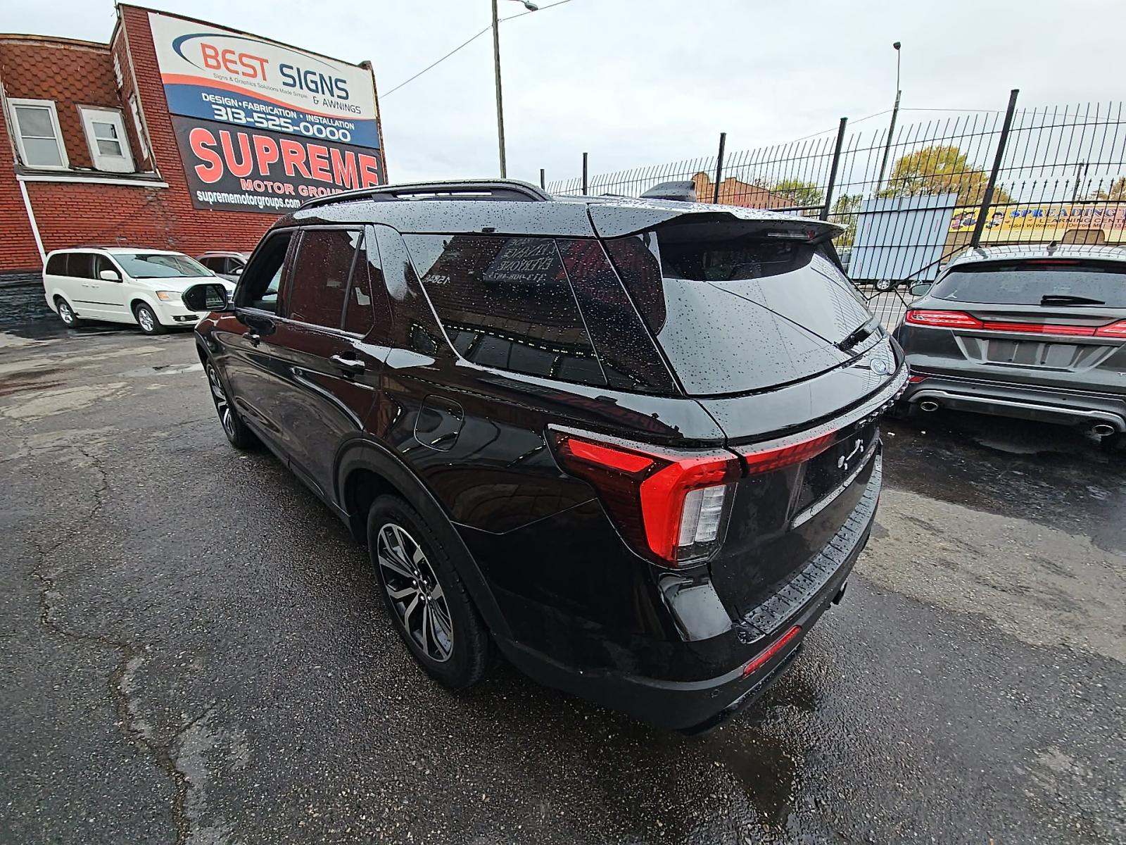 2025 Ford Explorer ST-Line AWD