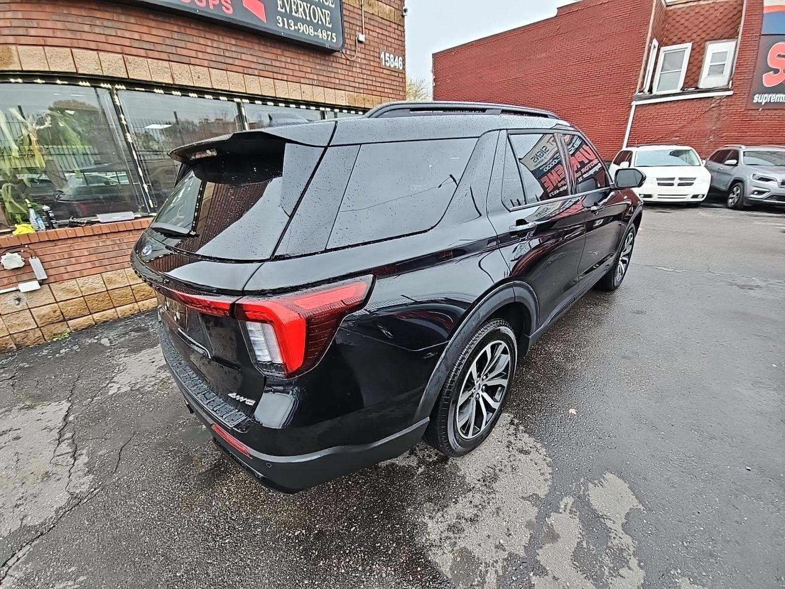 2025 Ford Explorer ST-Line AWD