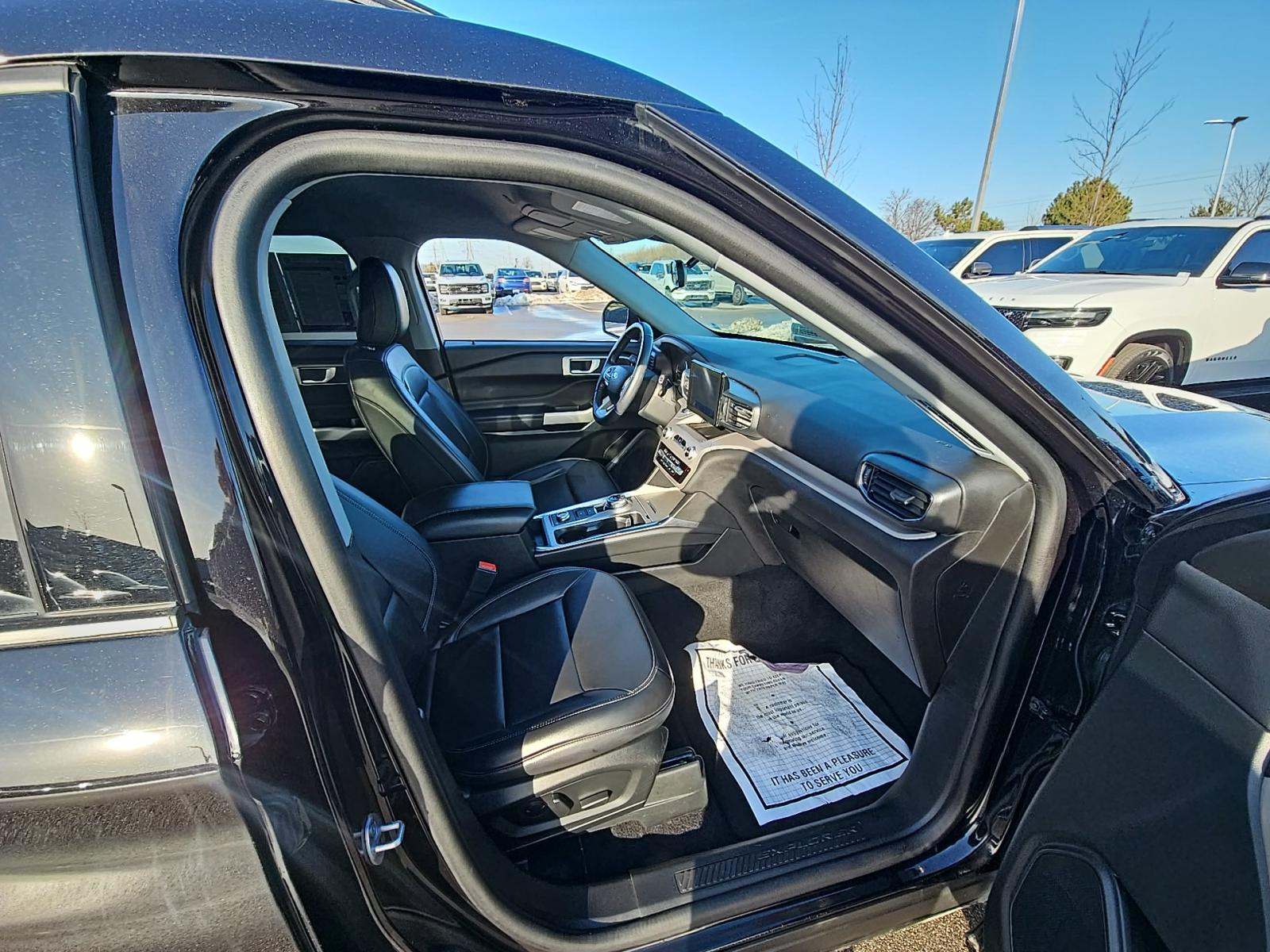 2023 Ford Explorer XLT AWD