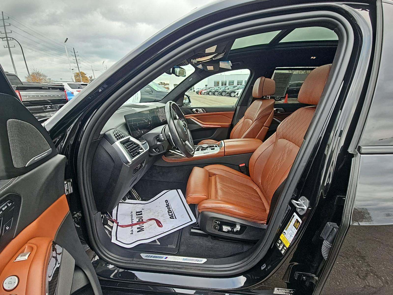 2023 BMW X7 M60i AWD