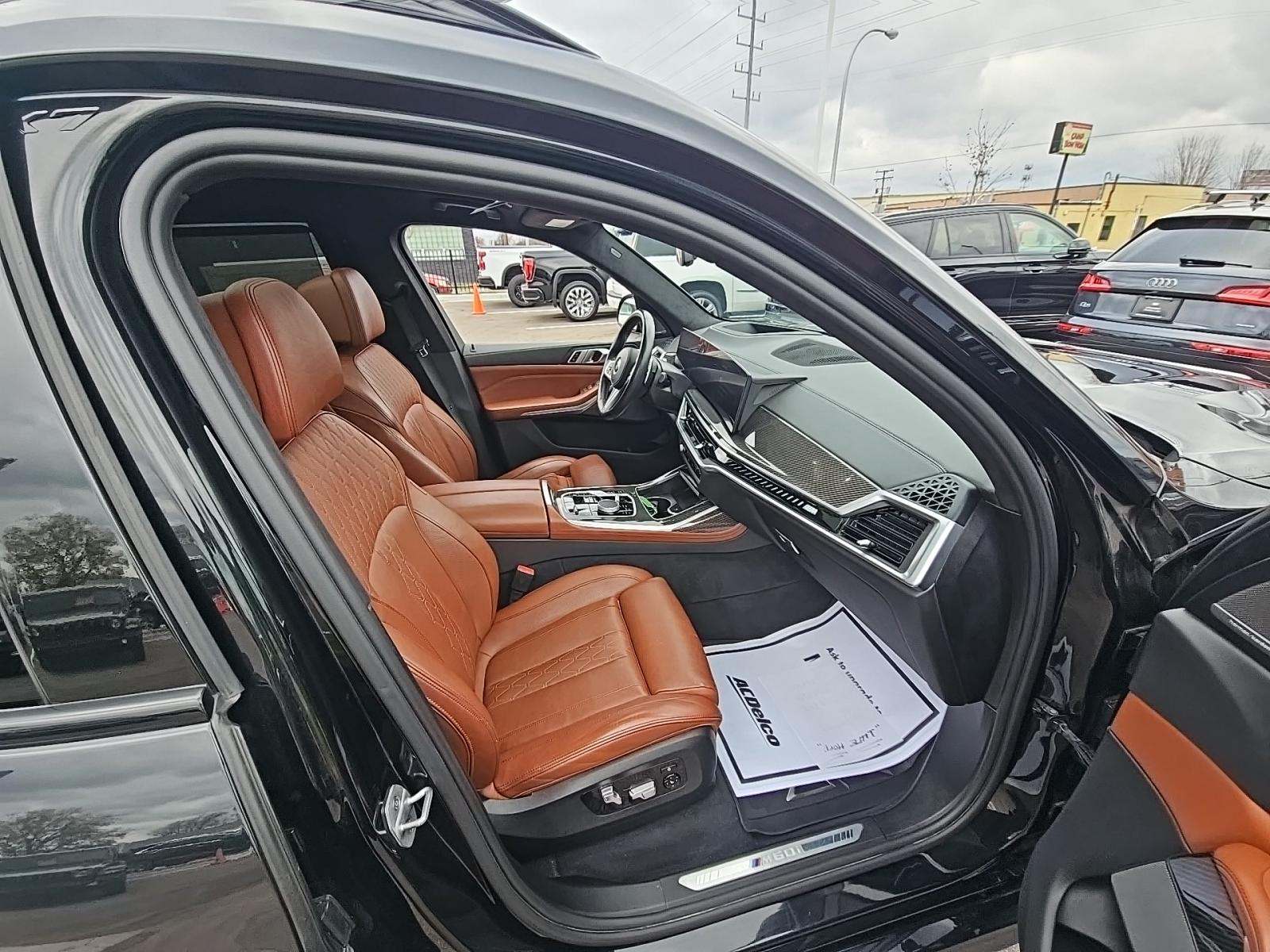 2023 BMW X7 M60i AWD