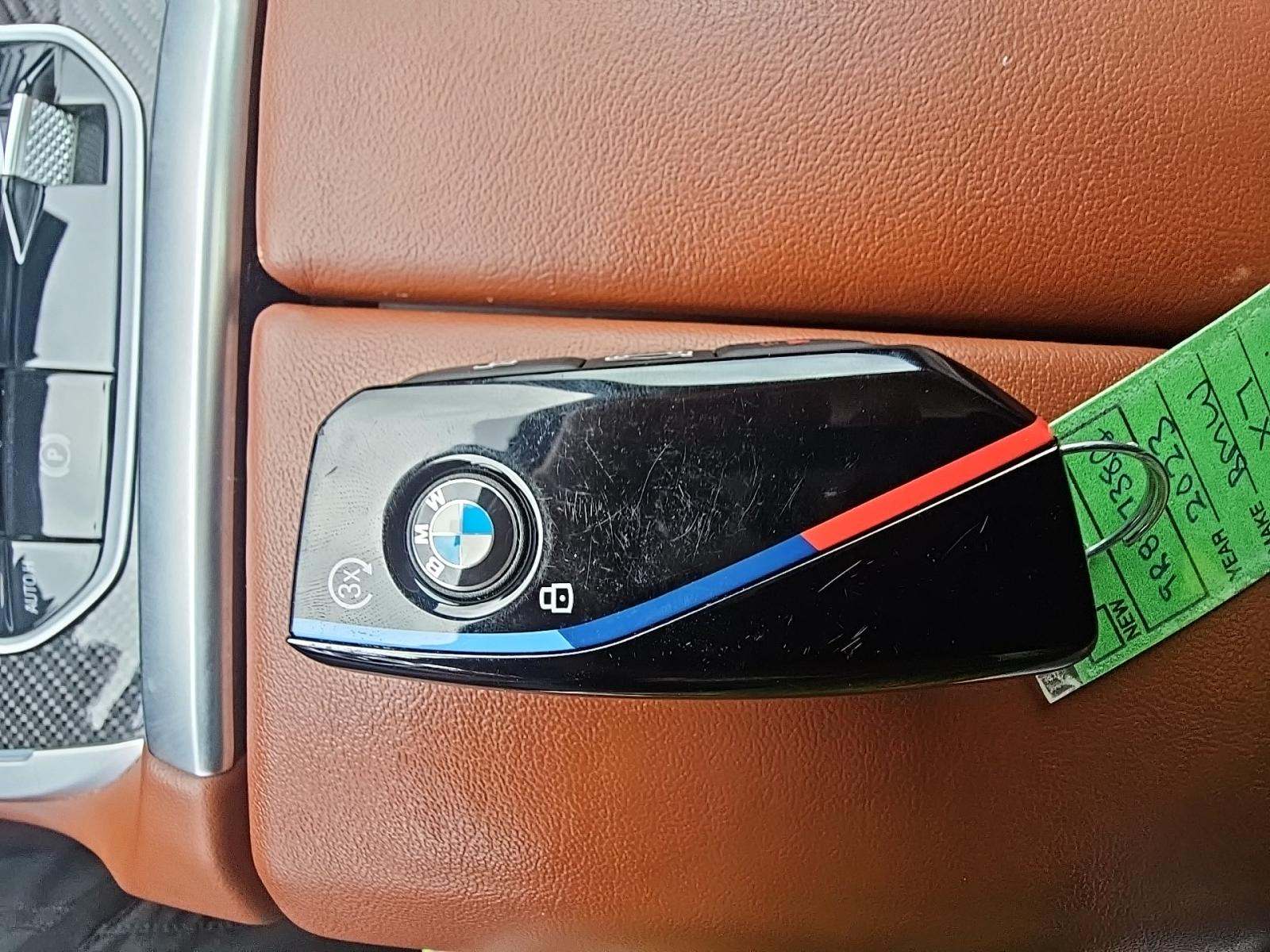 2023 BMW X7 M60i AWD