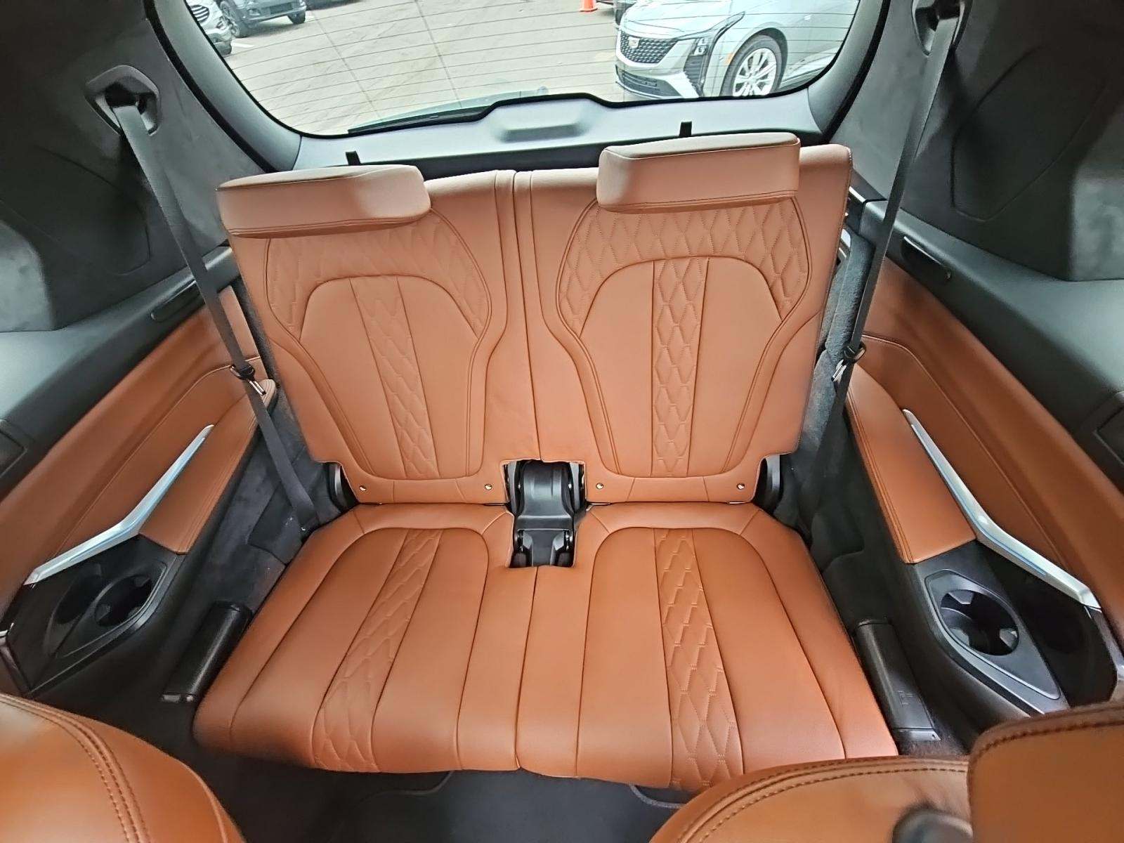 2023 BMW X7 M60i AWD