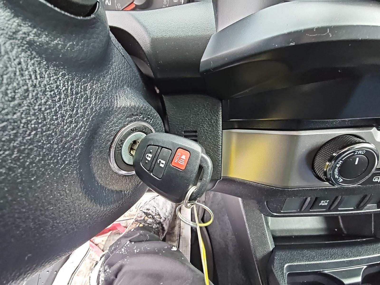 2021 Toyota Tacoma SR AWD