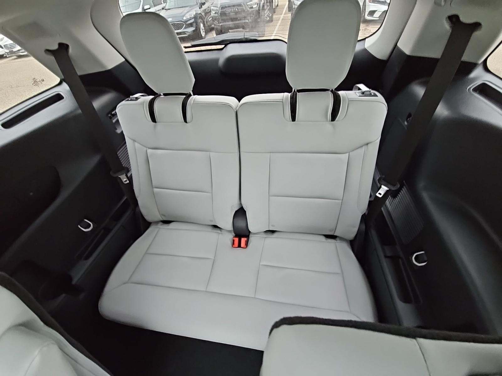 2025 Ford Explorer Platinum AWD