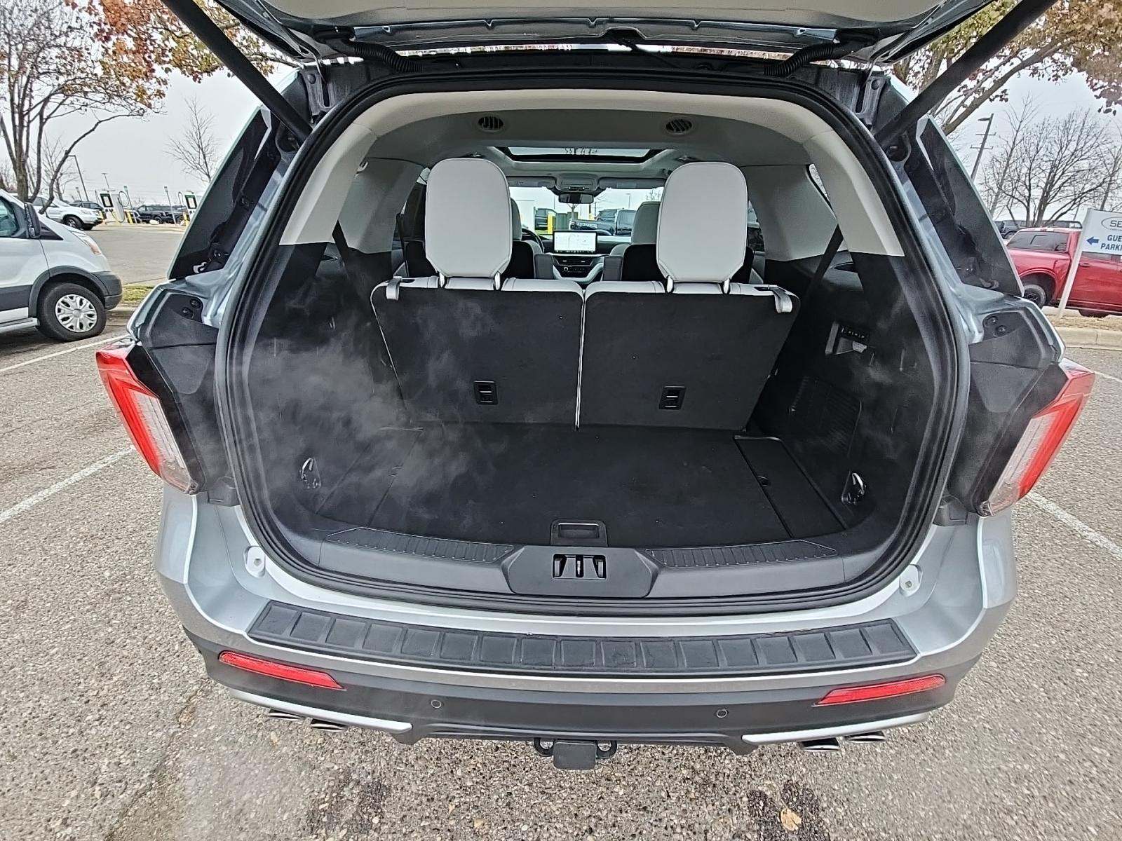 2025 Ford Explorer Platinum AWD