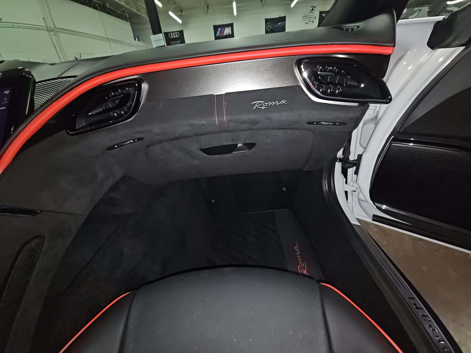 2022 Ferrari Roma Base RWD