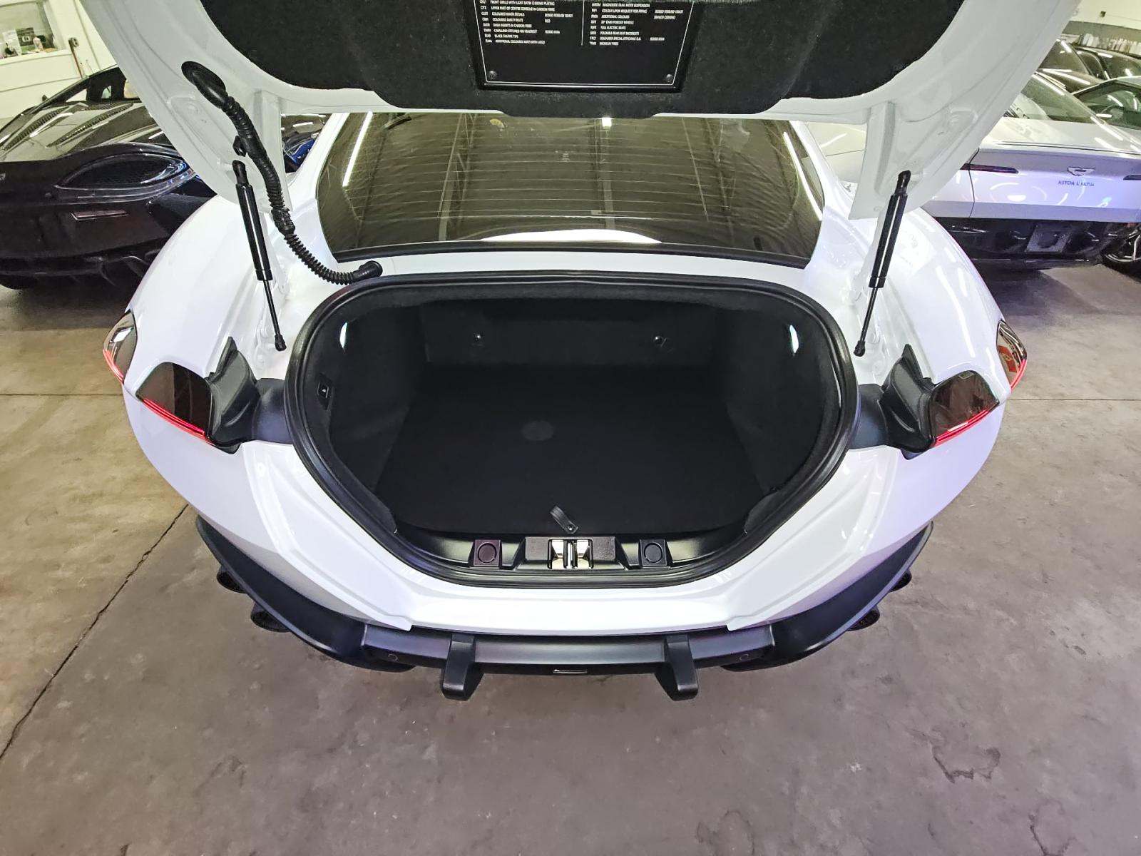 2022 Ferrari Roma Base RWD