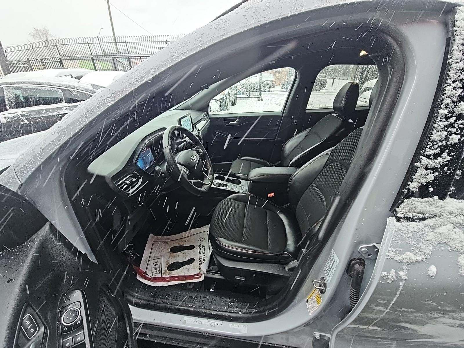 2025 Ford Escape ST-Line Select AWD