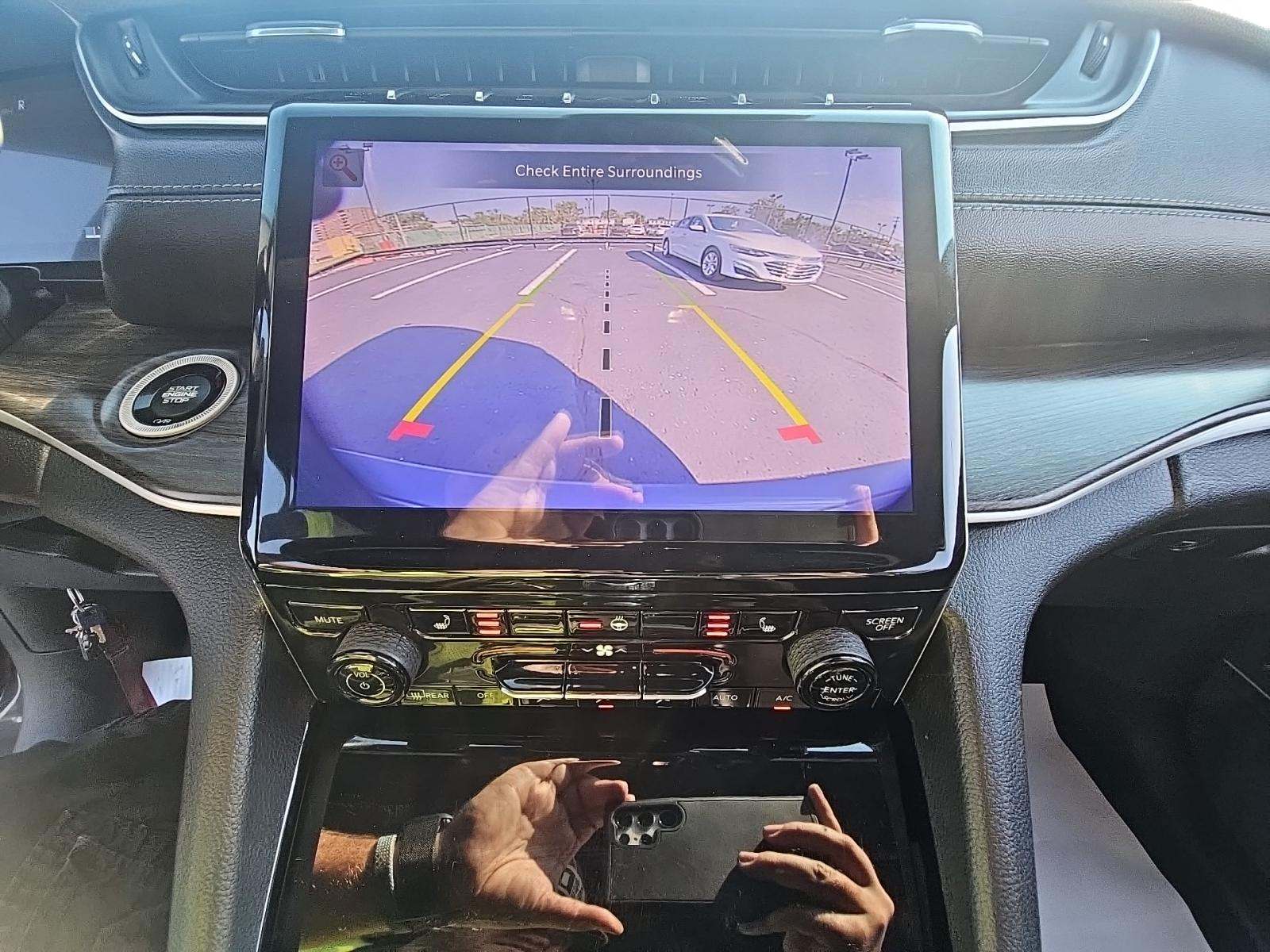 2024 Jeep Grand Cherokee Altitude AWD