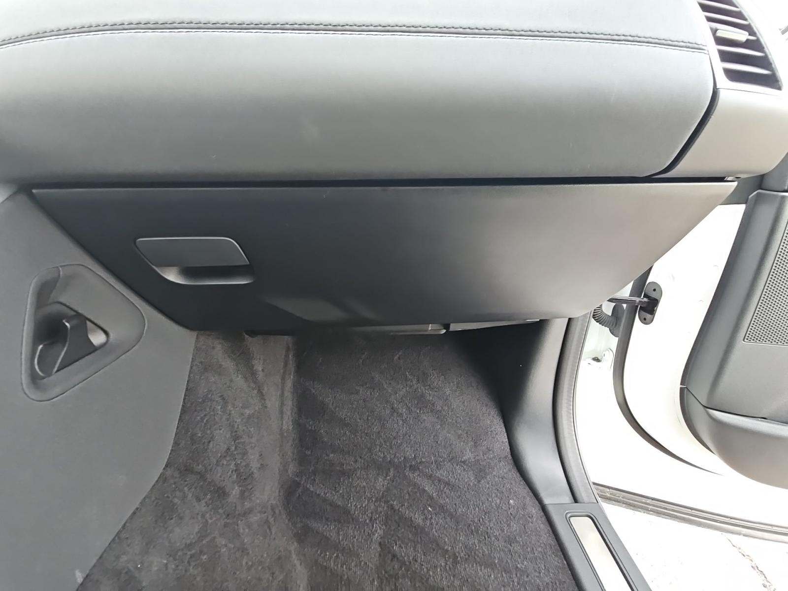 2024 Land Rover Discovery S AWD