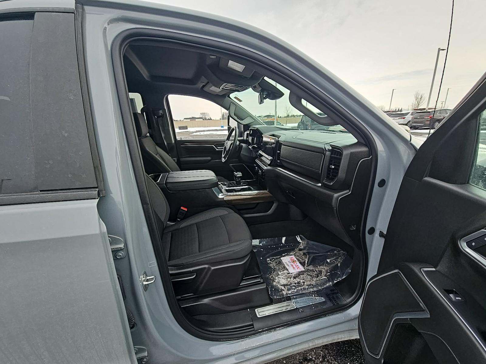 2024 Chevrolet Silverado 1500 RST AWD