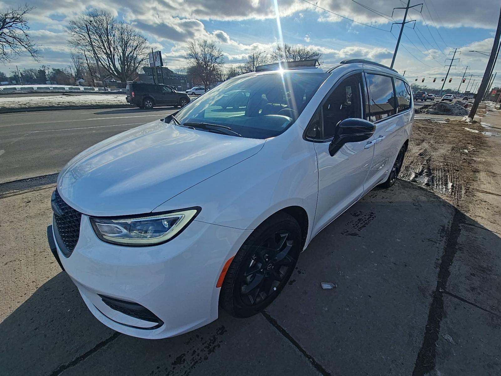 2025 Chrysler Pacifica Limited FWD