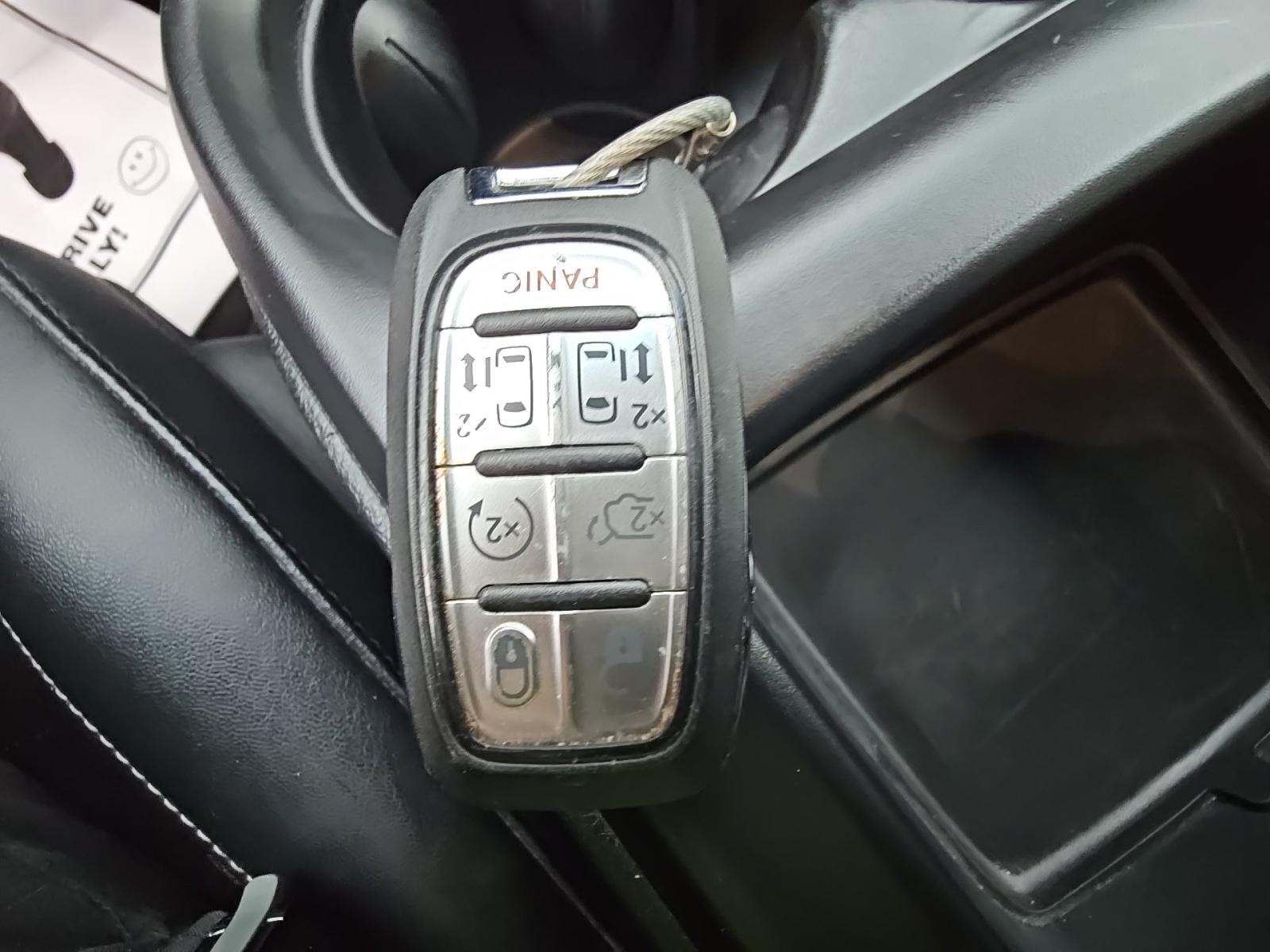 2025 Chrysler Pacifica Select FWD