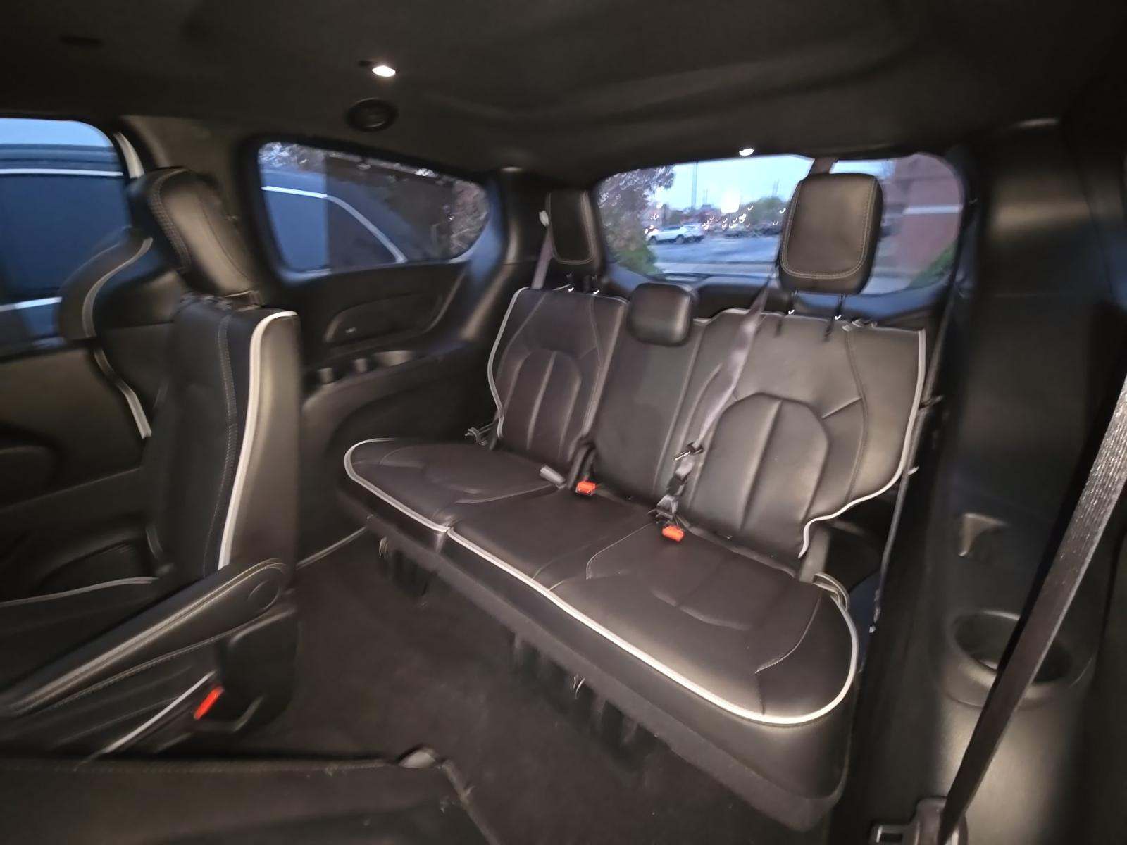 2025 Chrysler Pacifica Limited FWD