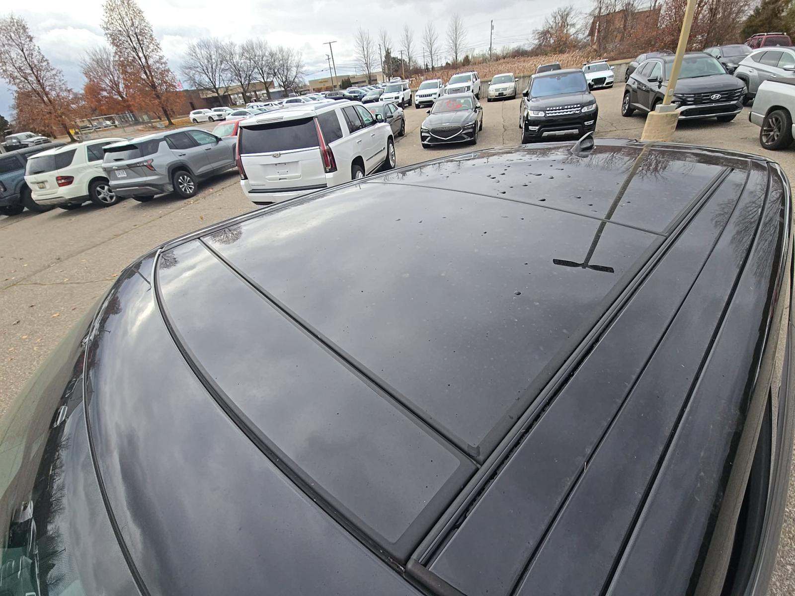 2022 Land Rover Range Rover Sport SVR Carbon Edition AWD