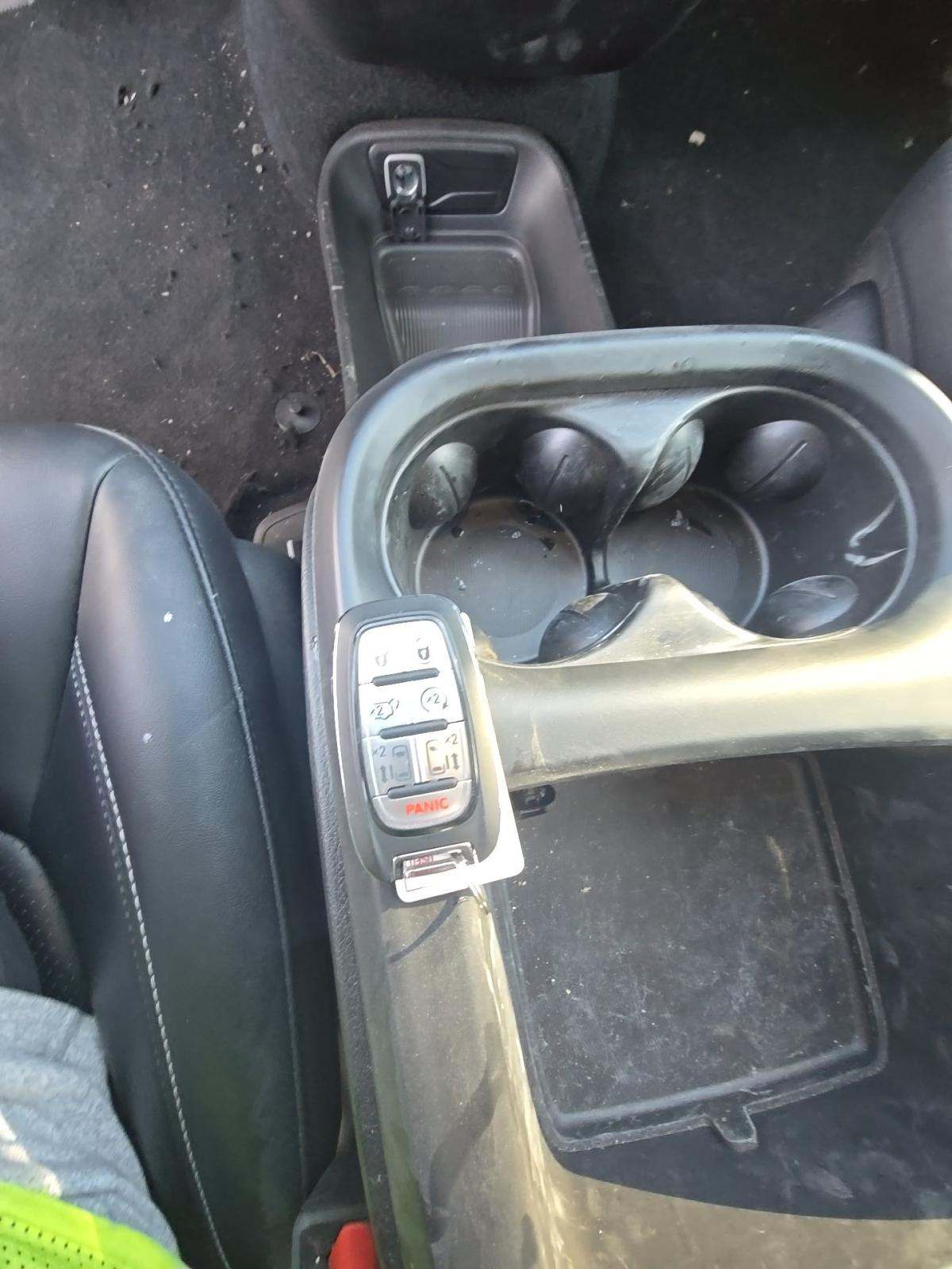 2025 Chrysler Pacifica Select FWD