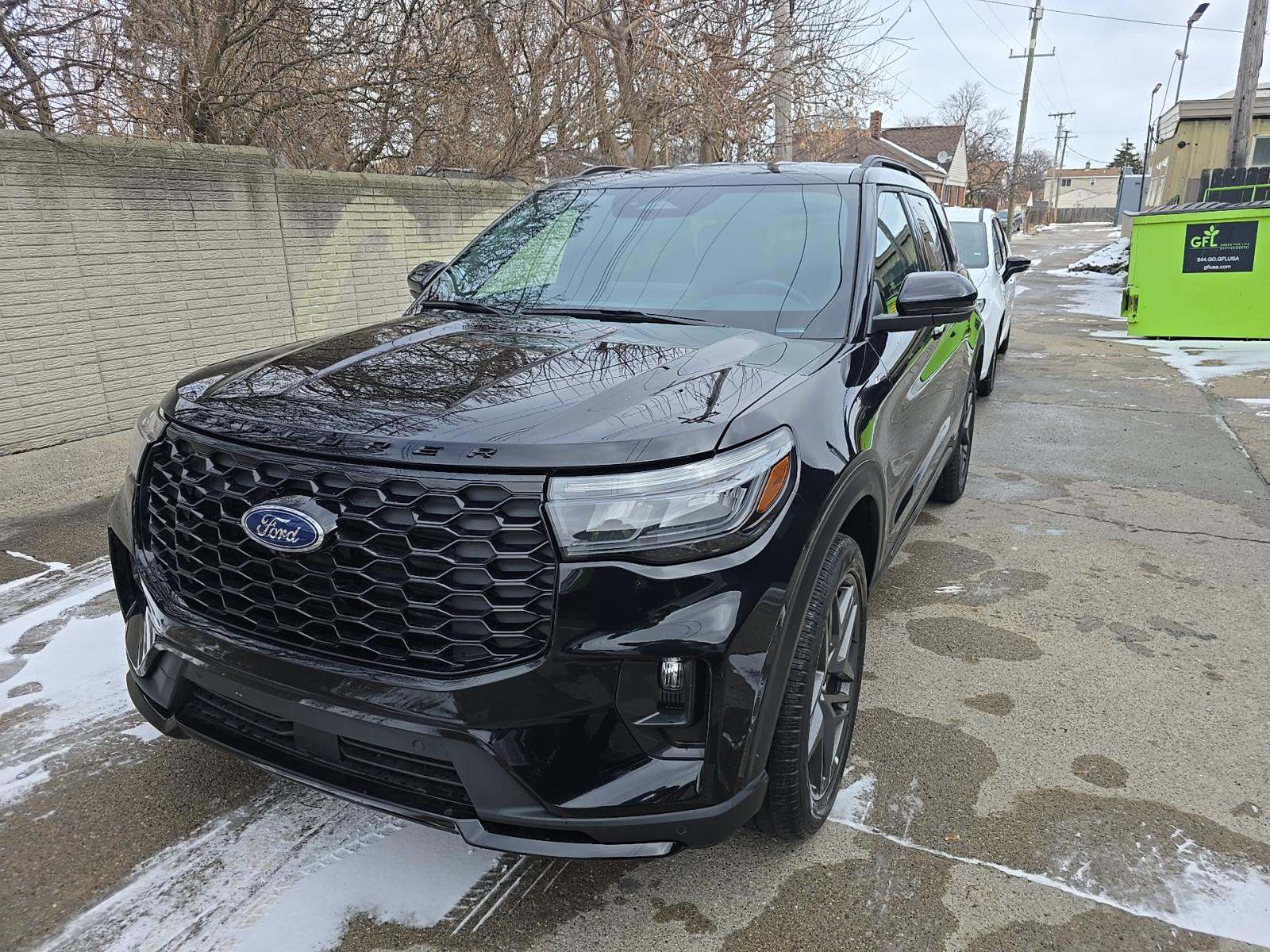 2025 Ford Explorer ST-Line AWD