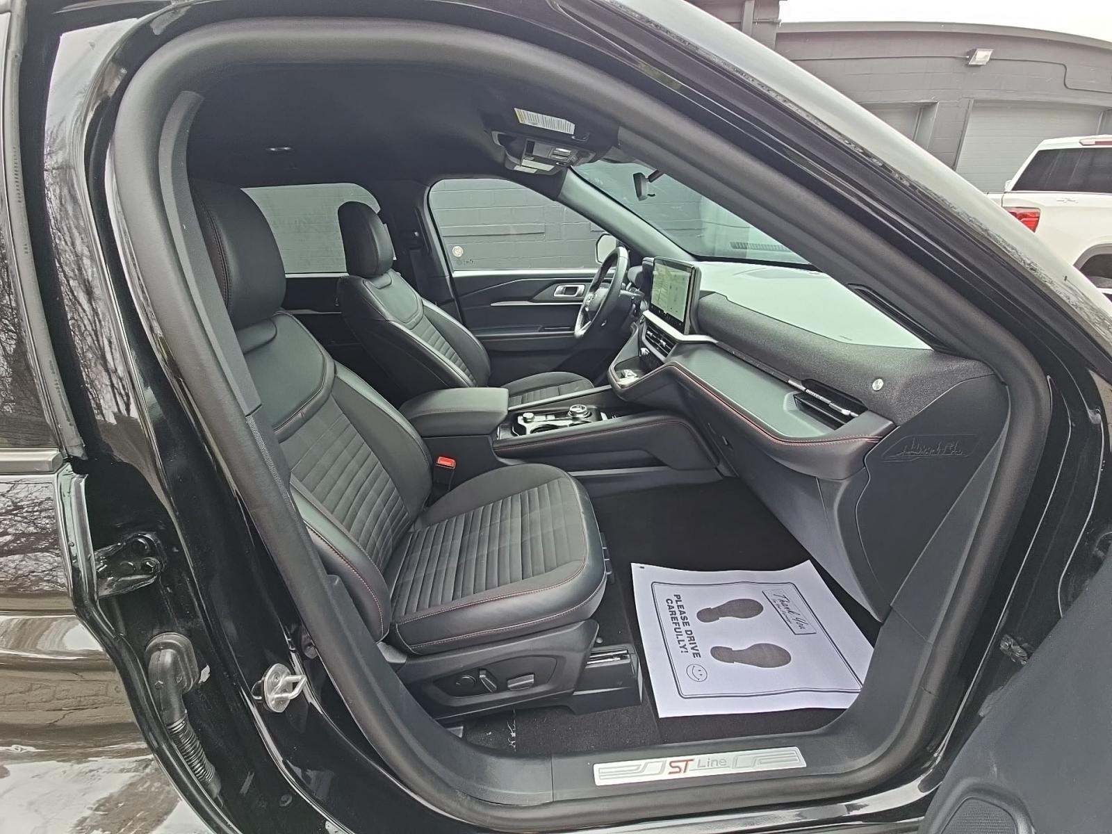 2025 Ford Explorer ST-Line AWD