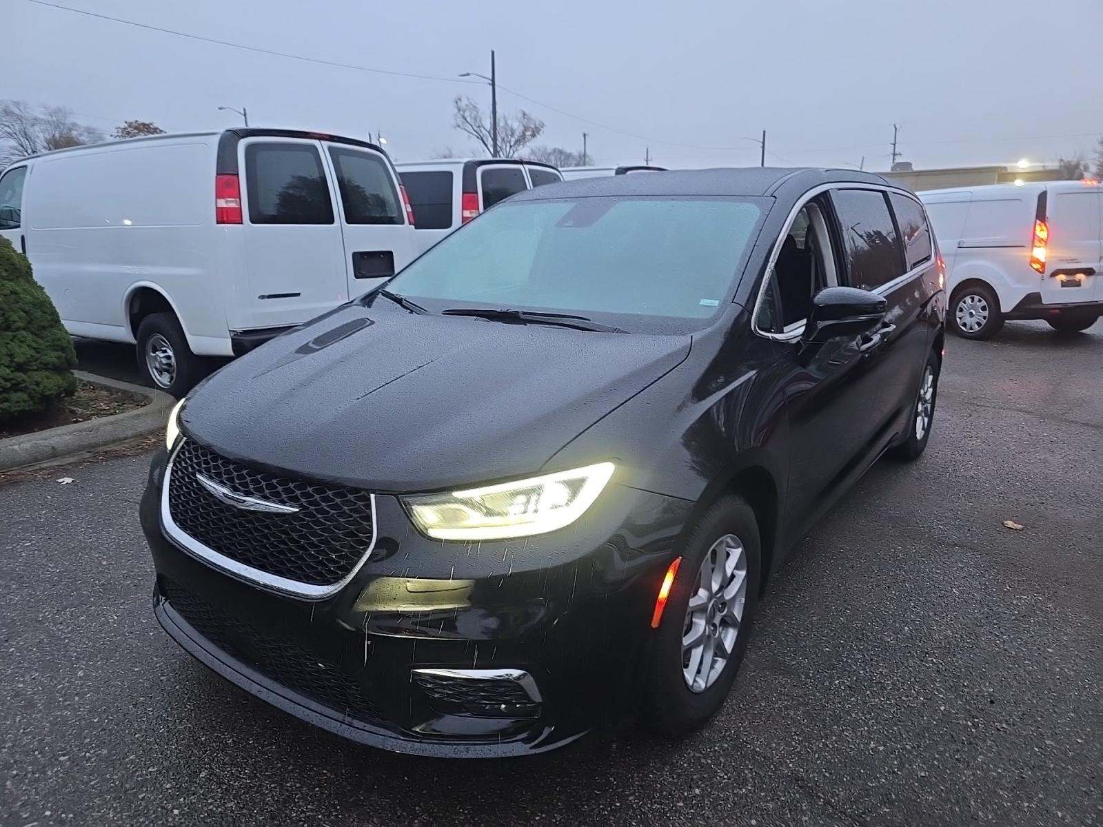 2024 Chrysler Pacifica Touring L FWD