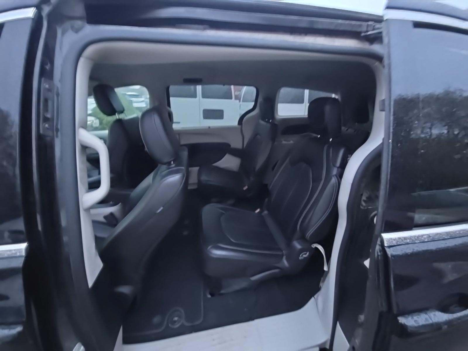 2024 Chrysler Pacifica Touring L FWD