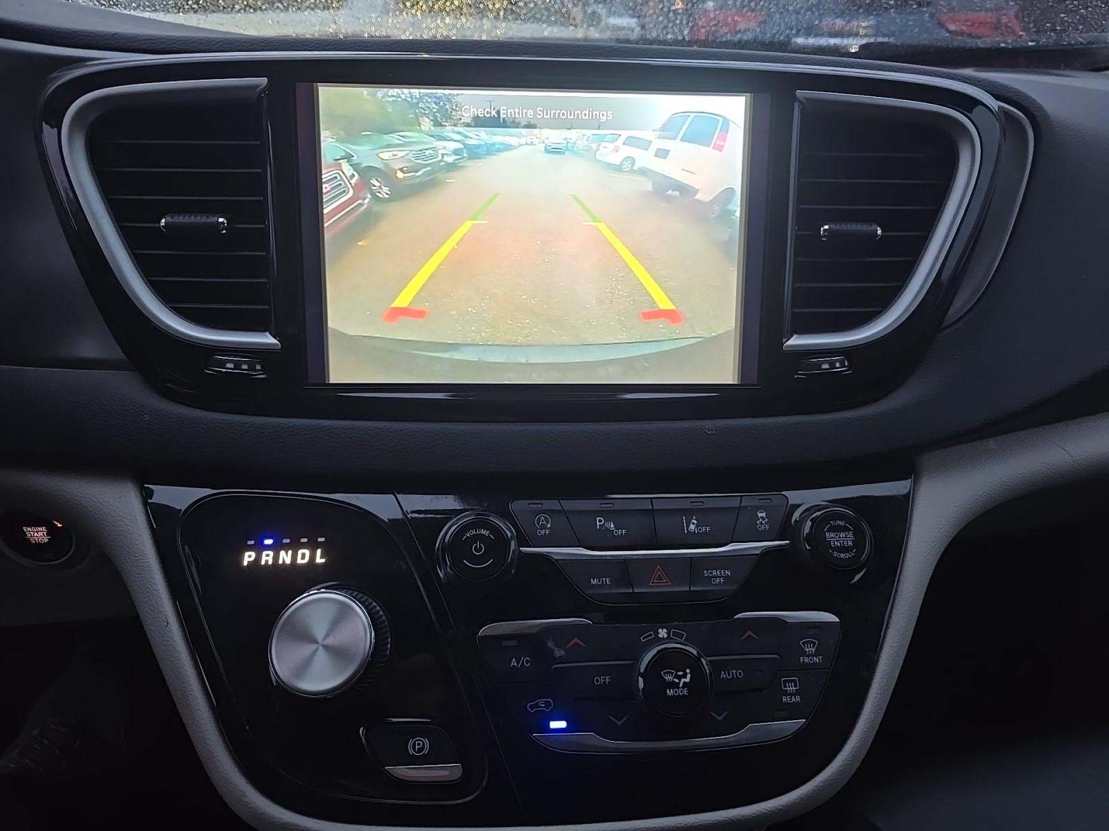 2024 Chrysler Pacifica Touring L FWD