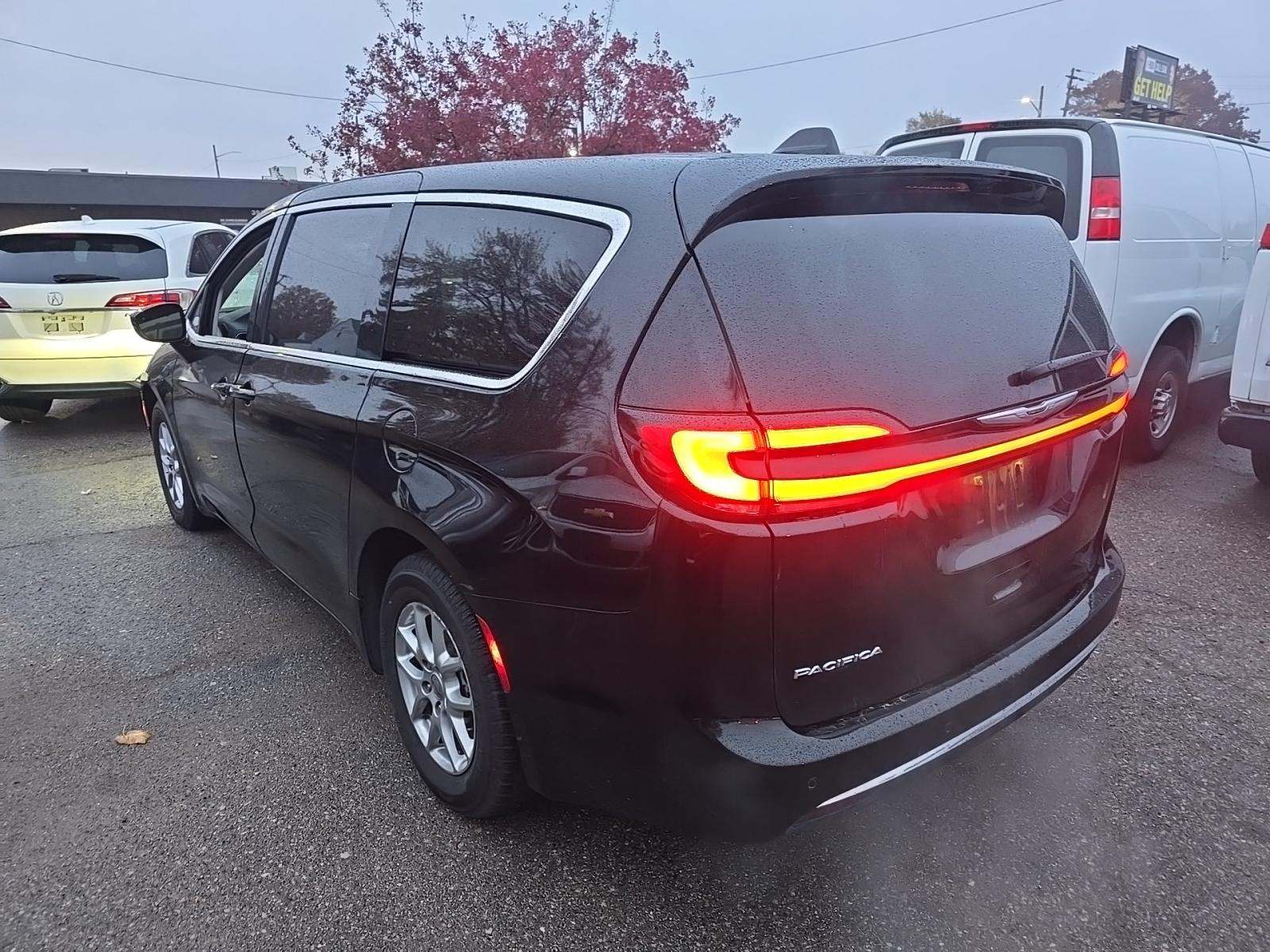 2024 Chrysler Pacifica Touring L FWD