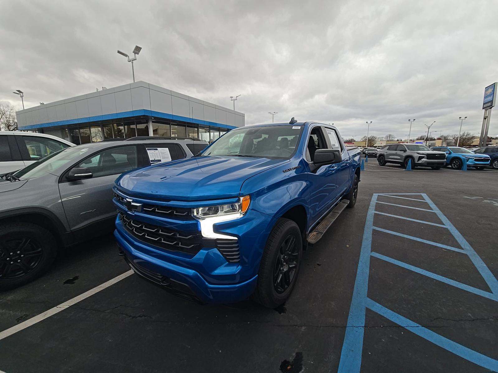 2024 Chevrolet Silverado 1500 RST AWD