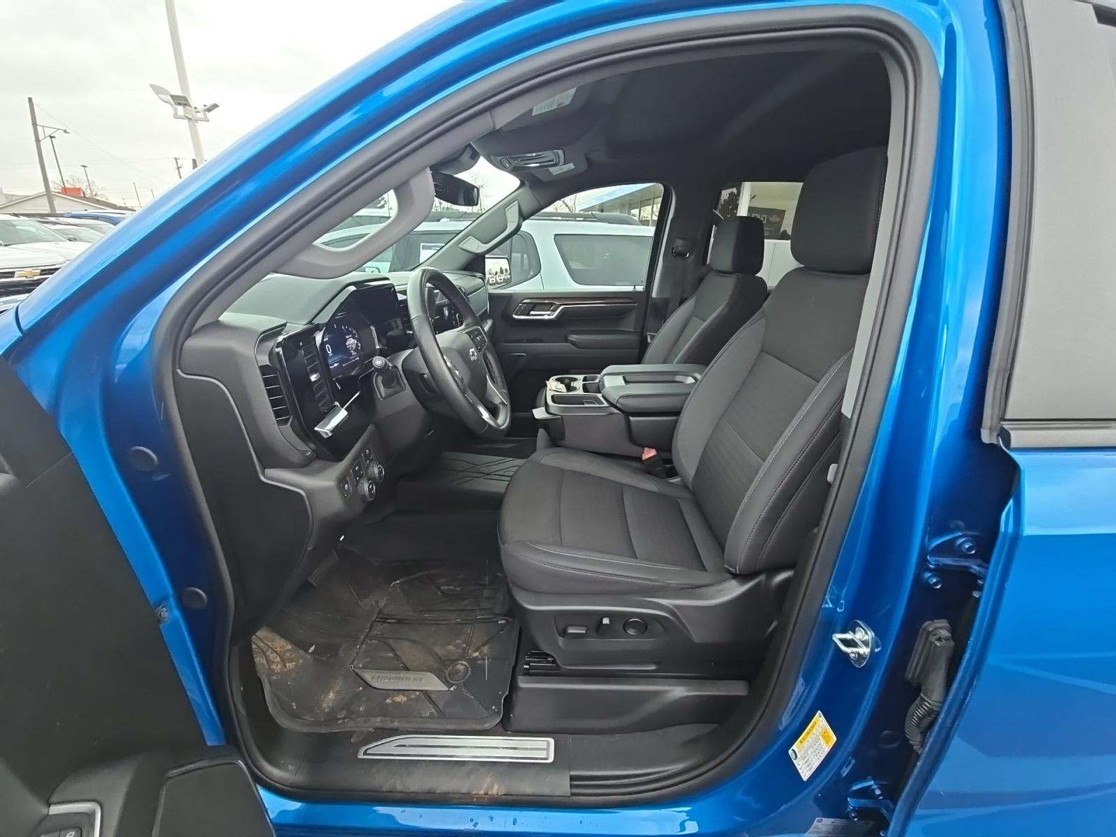 2024 Chevrolet Silverado 1500 RST AWD