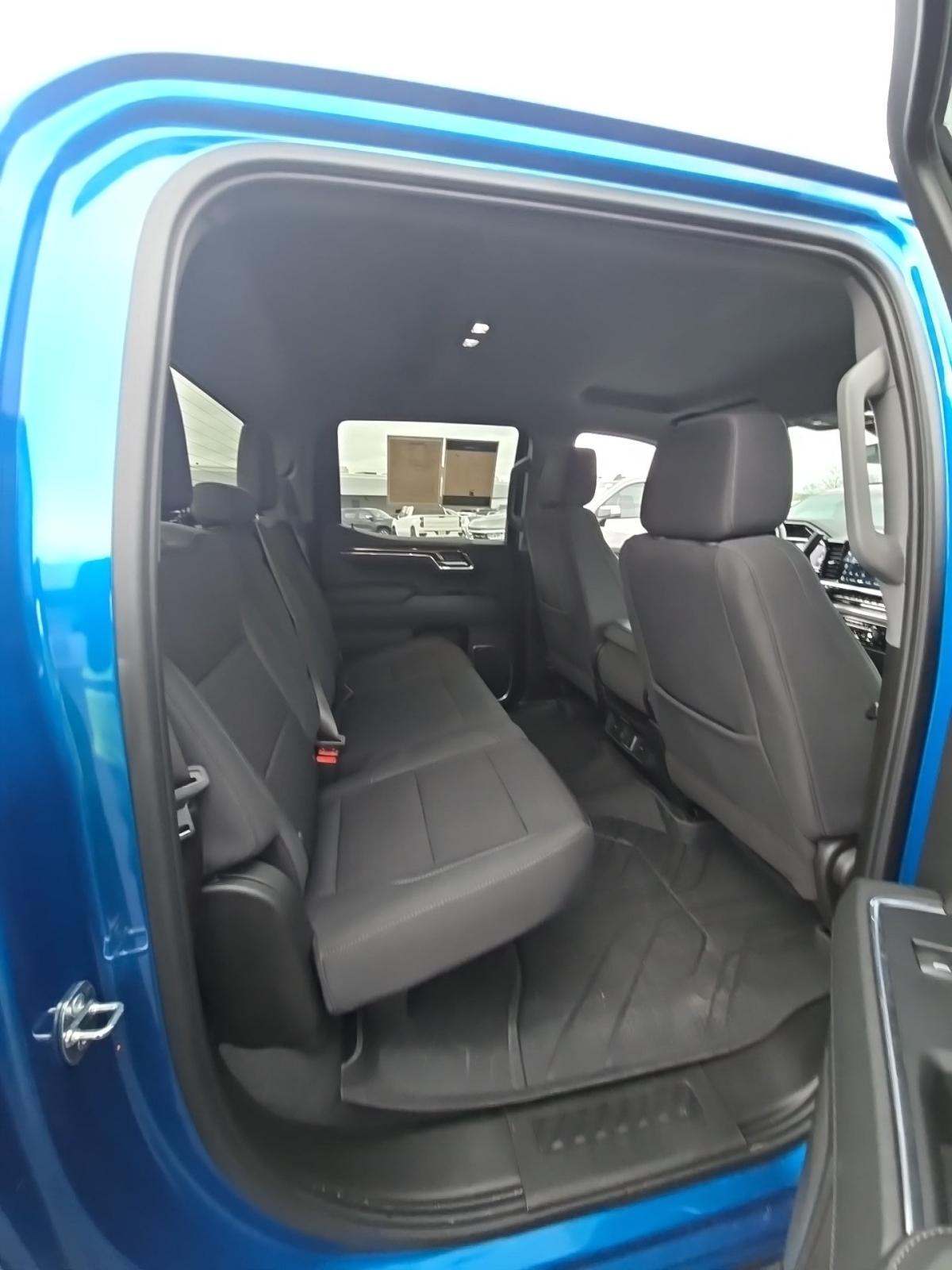 2024 Chevrolet Silverado 1500 RST AWD