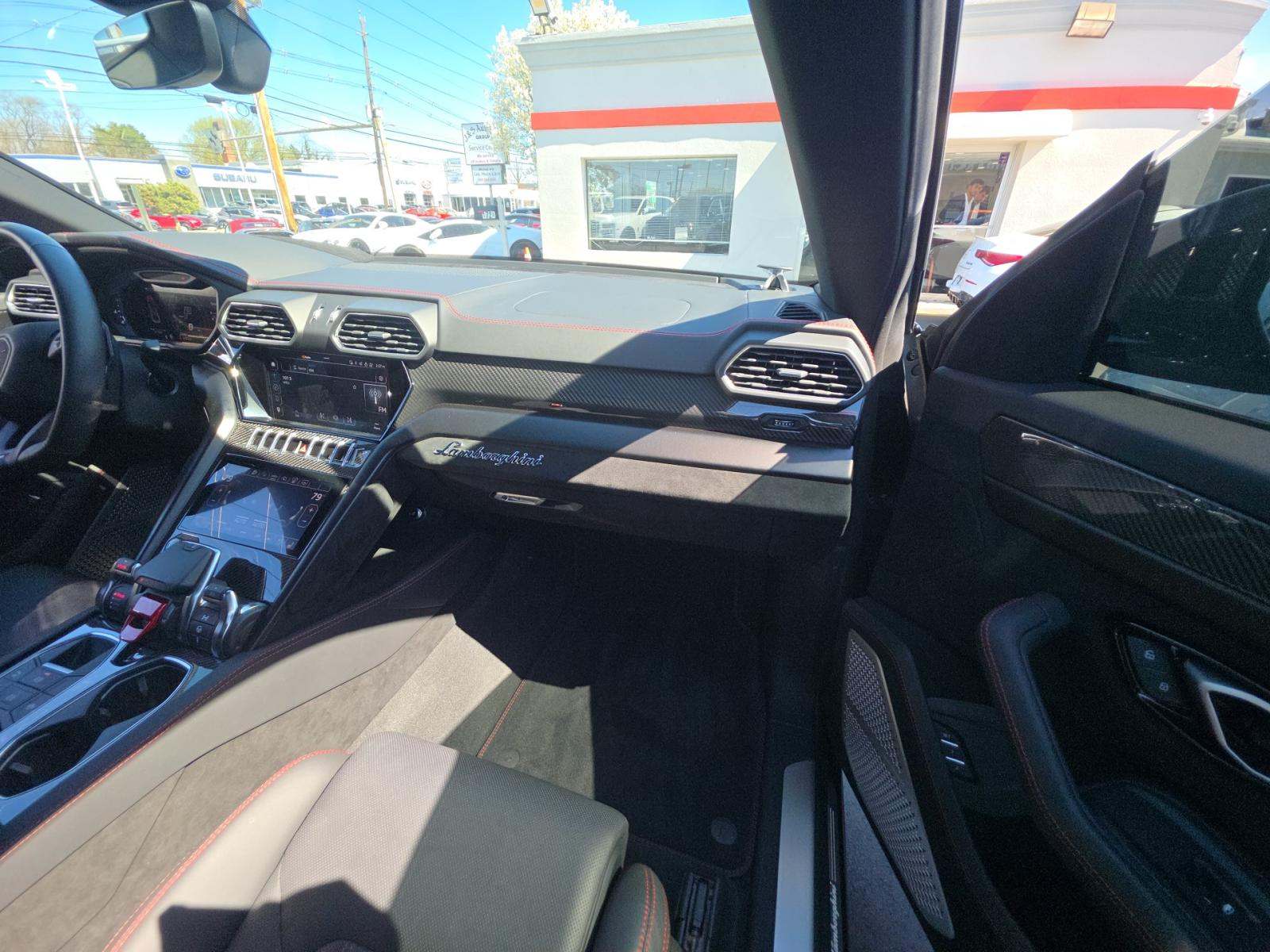 2023 Lamborghini Urus Performante AWD