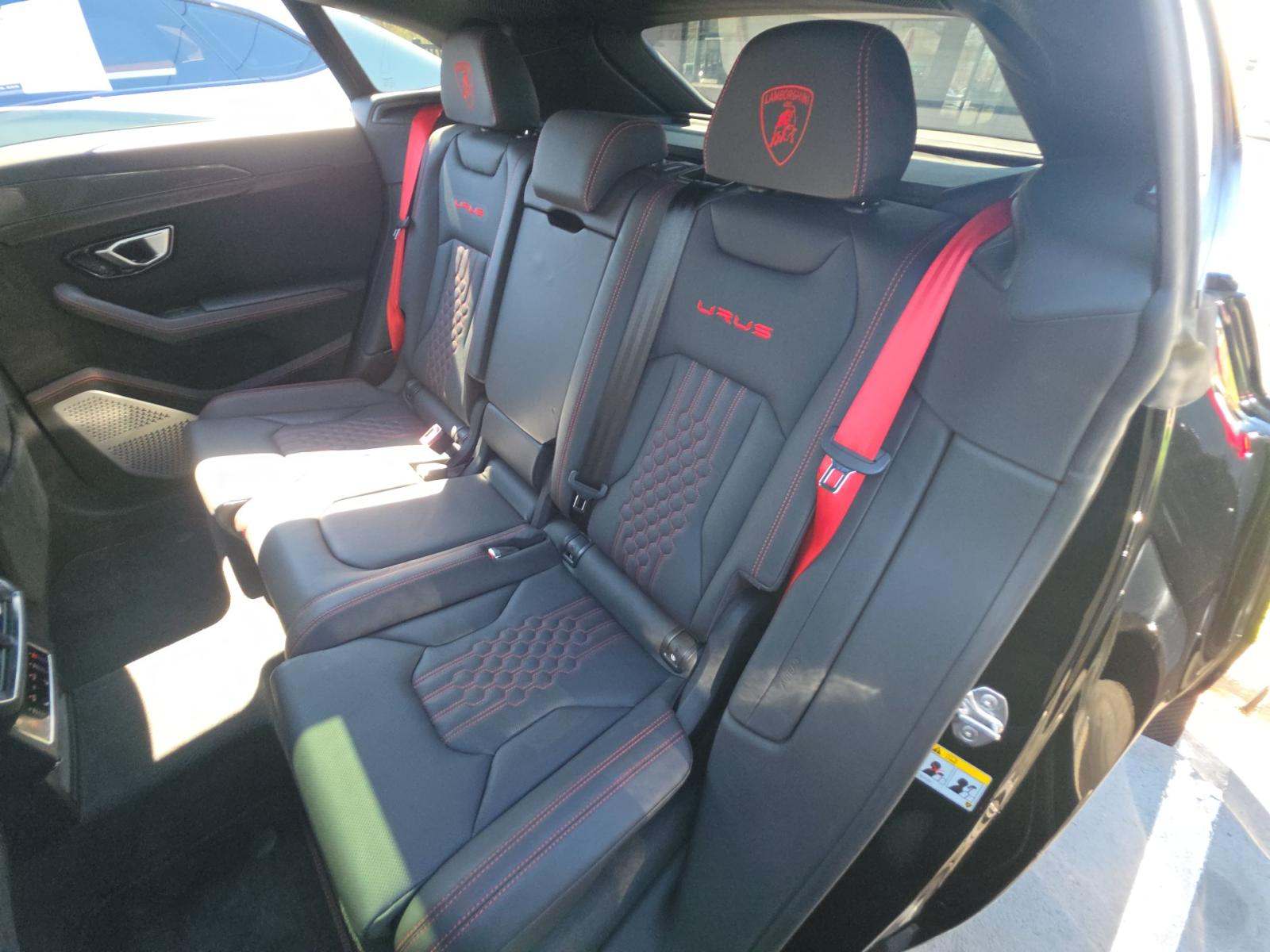 2023 Lamborghini Urus Performante AWD