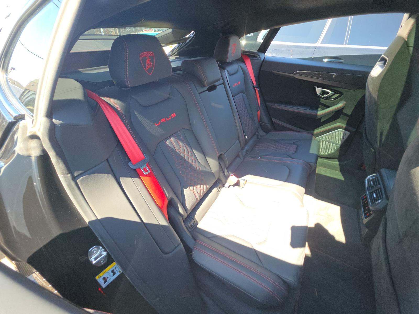 2023 Lamborghini Urus Performante AWD