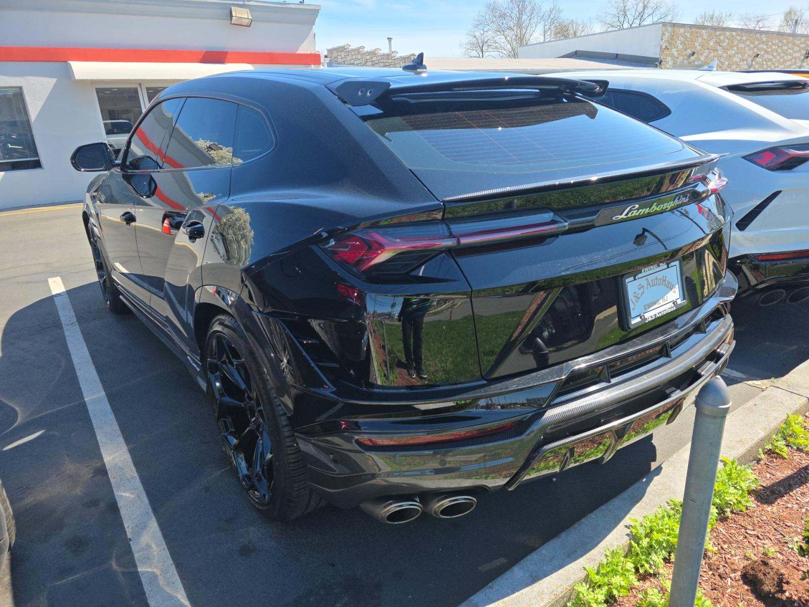 2023 Lamborghini Urus Performante AWD