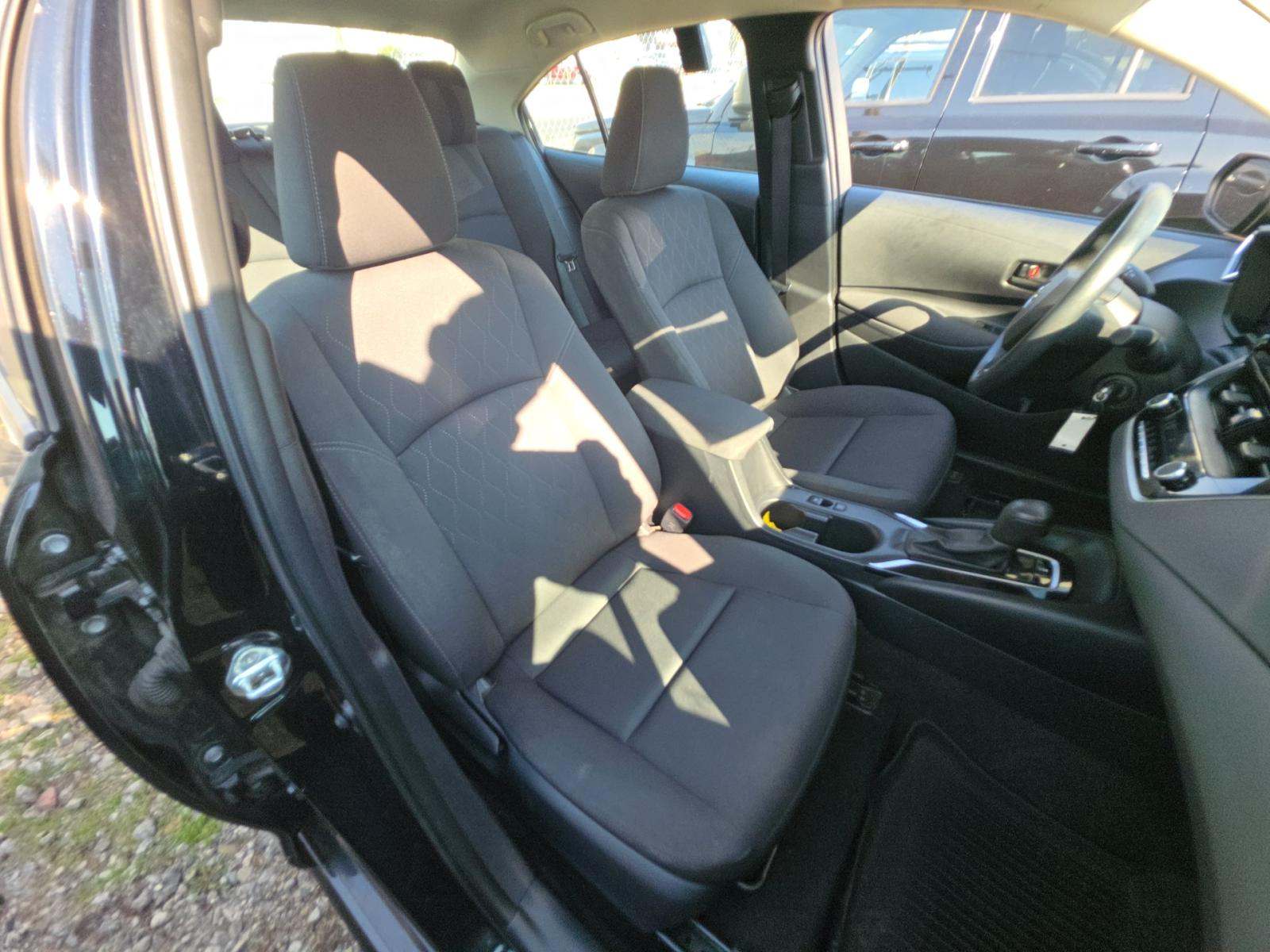 2024 Toyota Corolla LE FWD