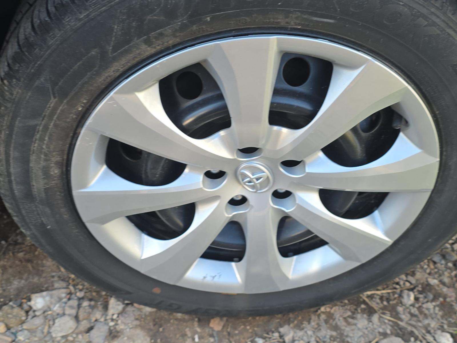 2024 Toyota Corolla LE FWD