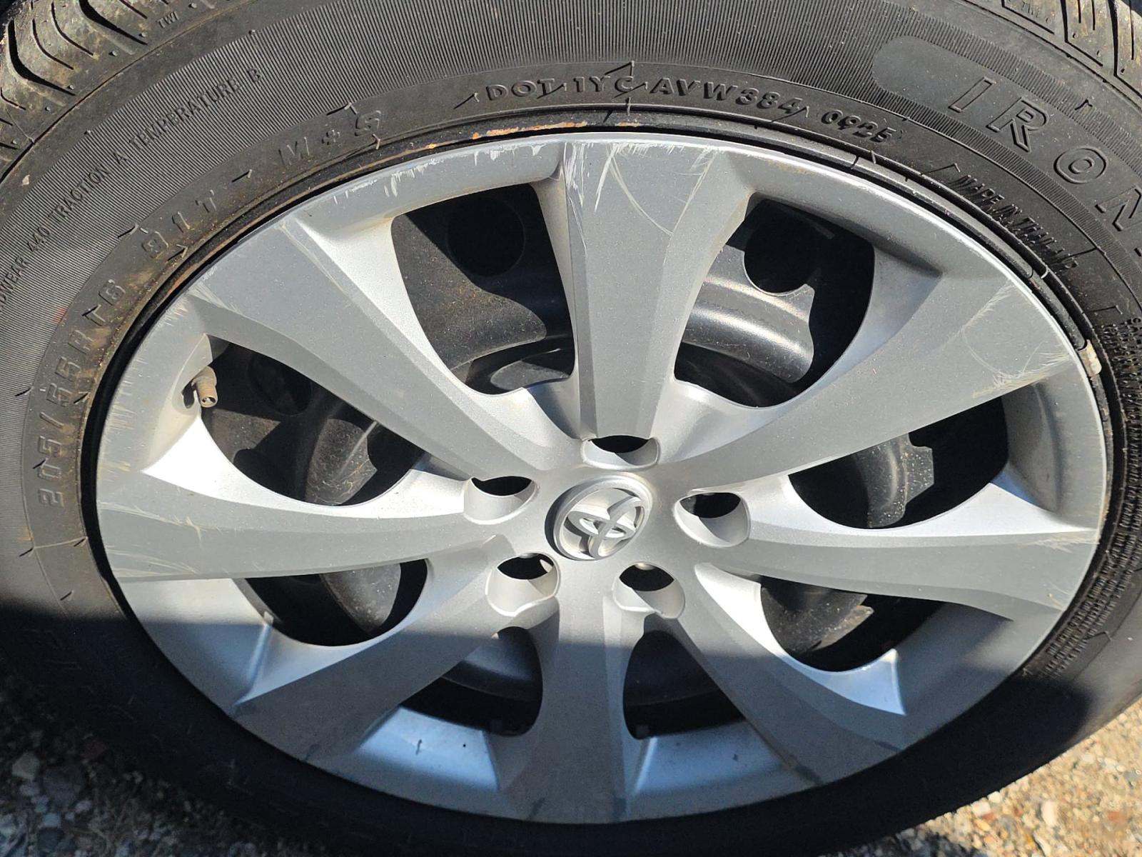 2024 Toyota Corolla LE FWD