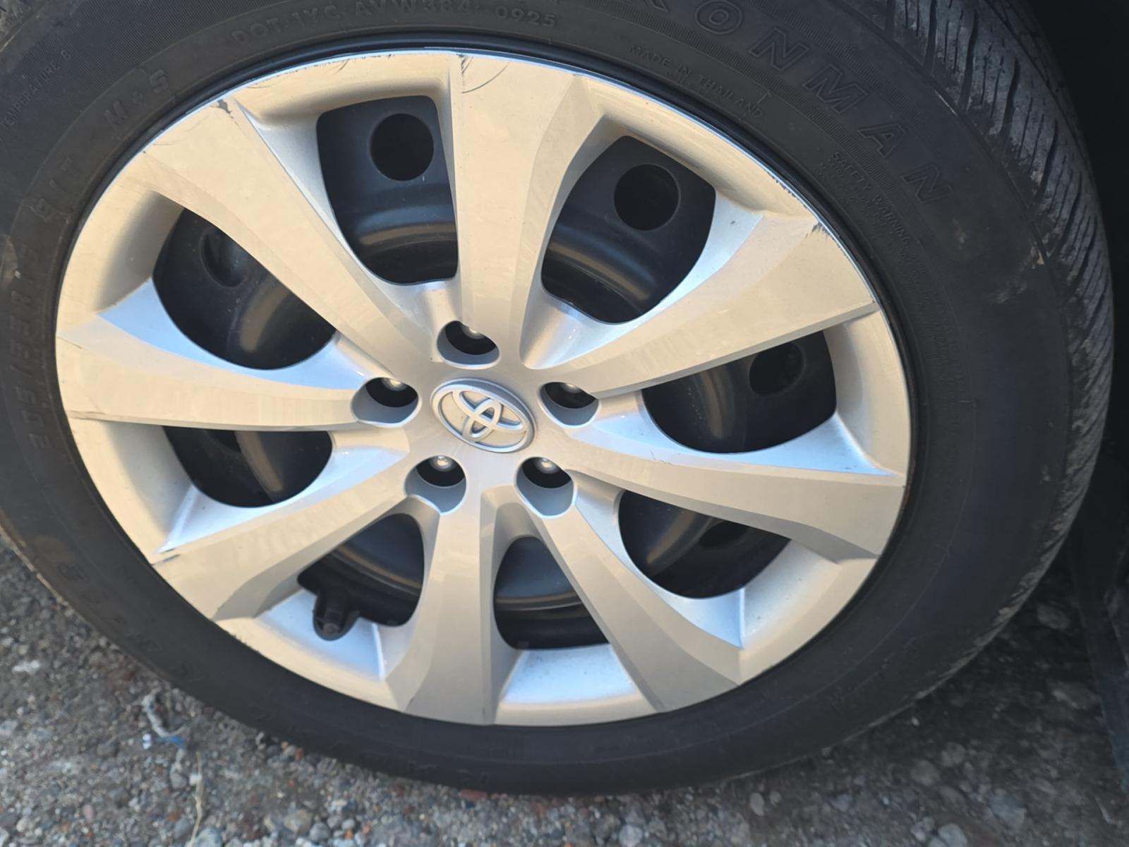 2024 Toyota Corolla LE FWD